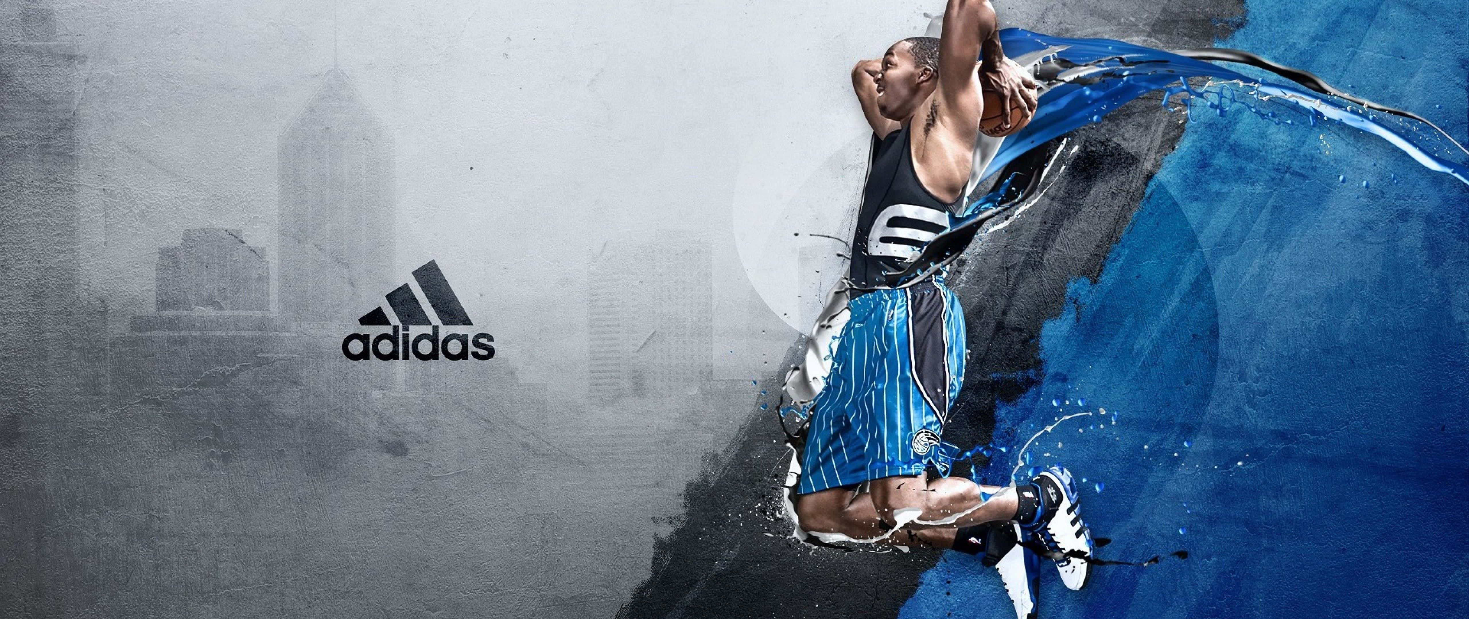 4K Basketballspillere som dunker og viser ferdigheter Bakgrunner