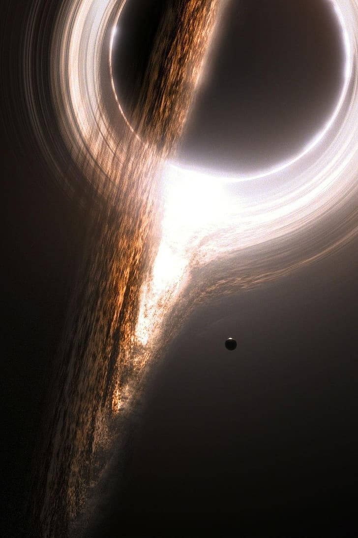 4K Sort hull og en liten planet