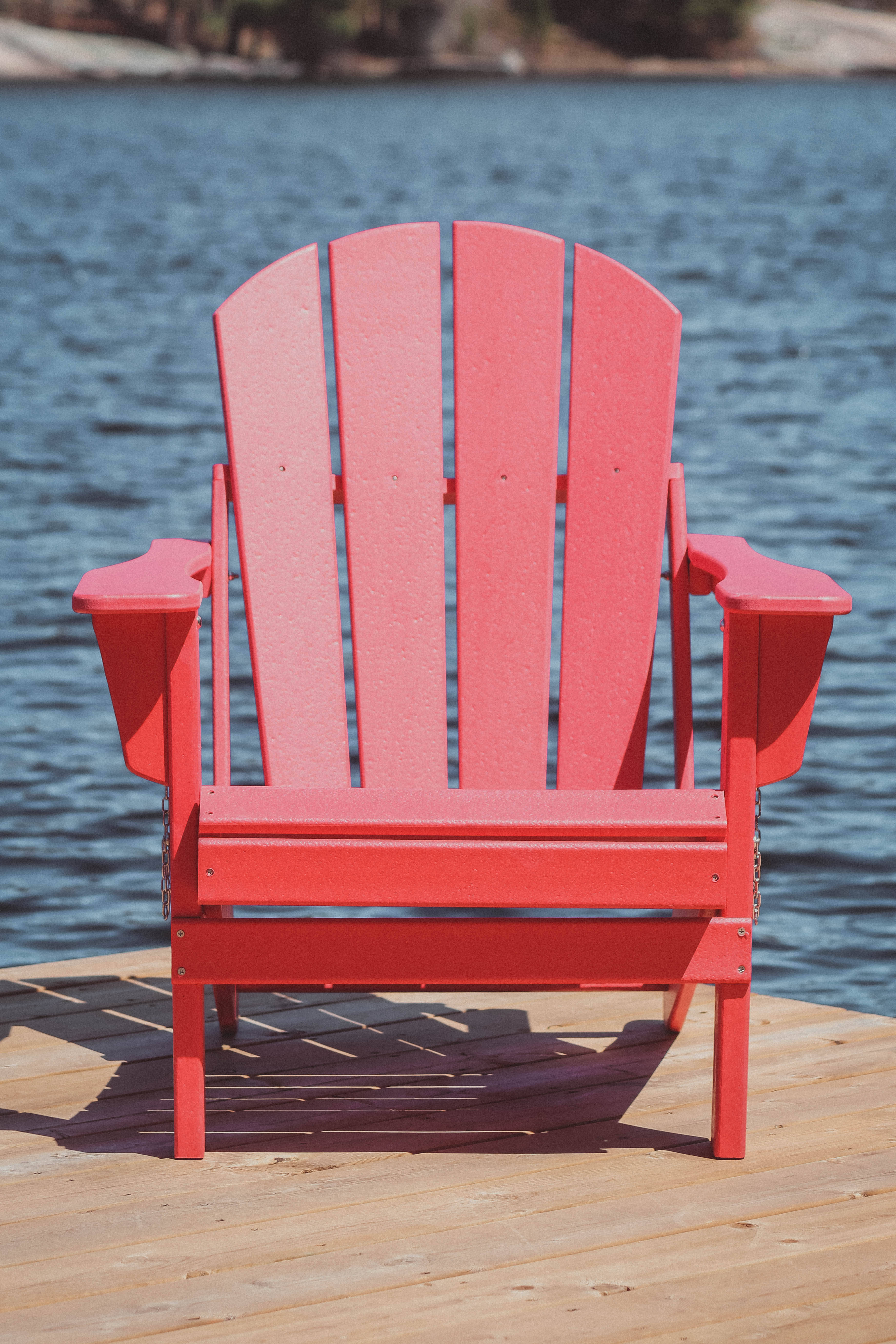 Adirondack-stol i cottagecore-estetikk Bakgrunner