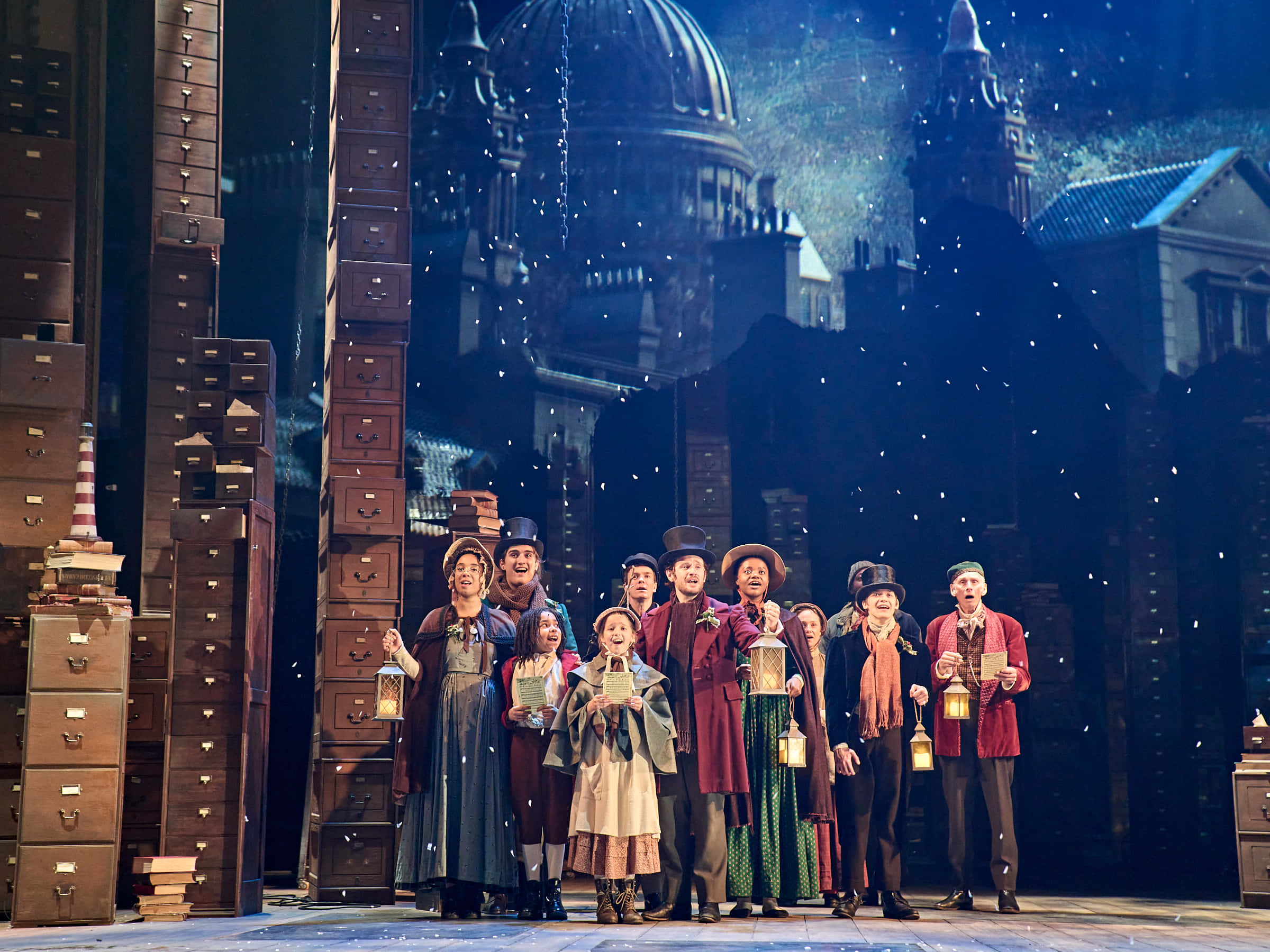 Alt Karakterfullt scenedesign i A Christmas Carol Bakgrunner