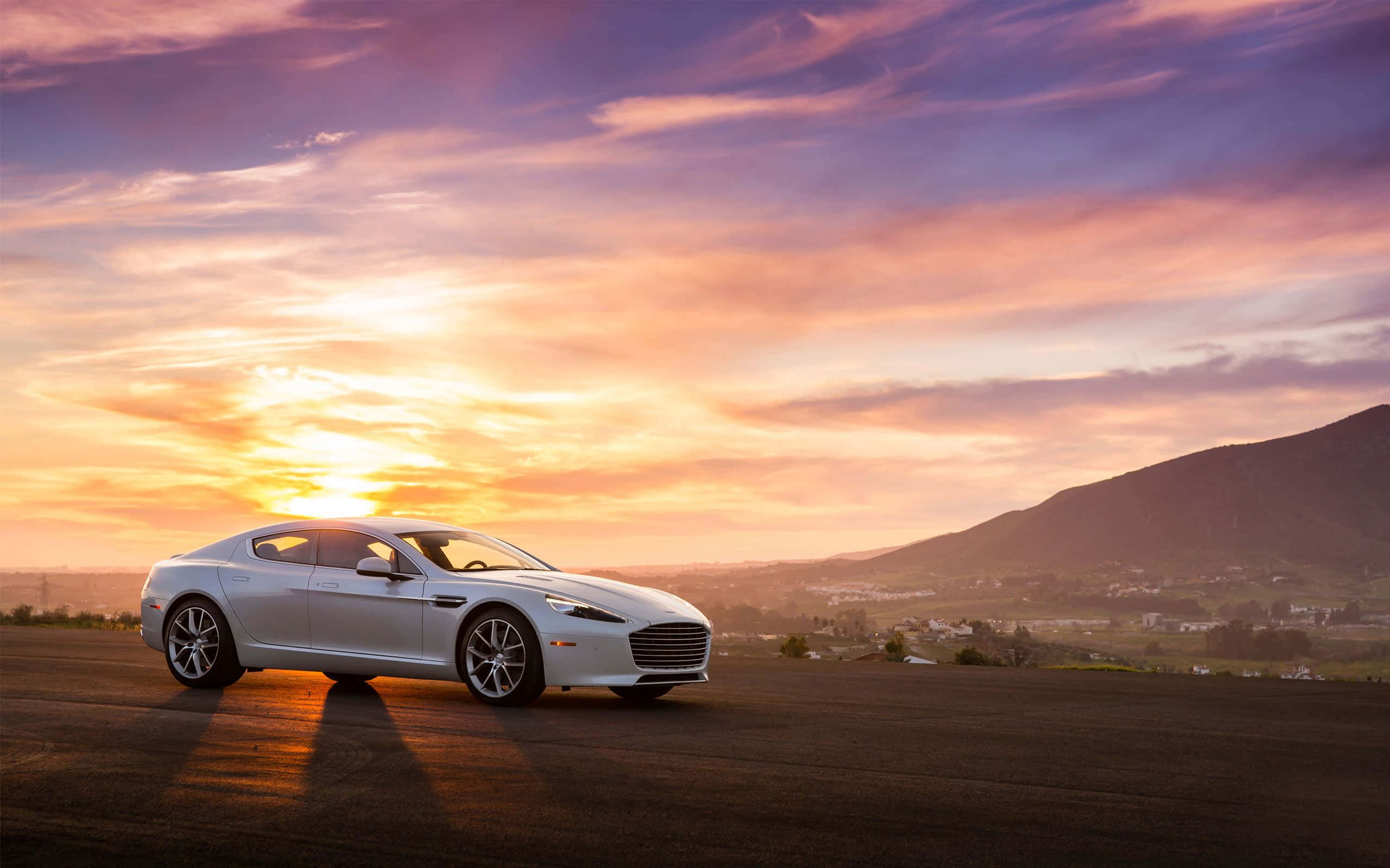 Aston Martin Rapide S luksus sportsbil Bakgrunner