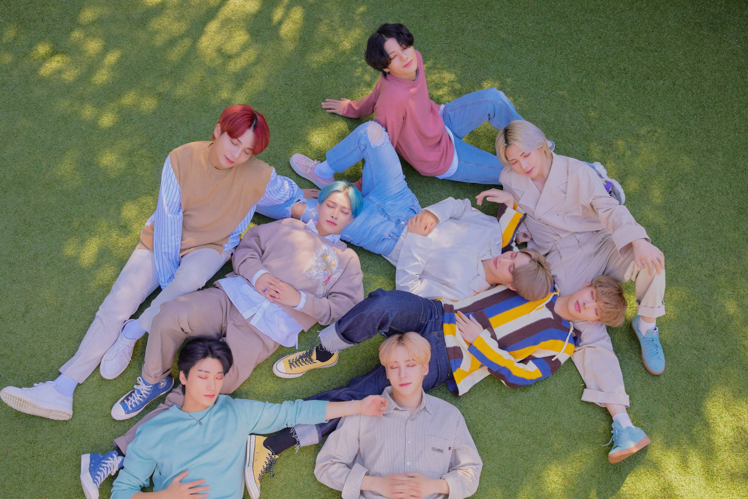 ATEEZ på en eng Bakgrunner