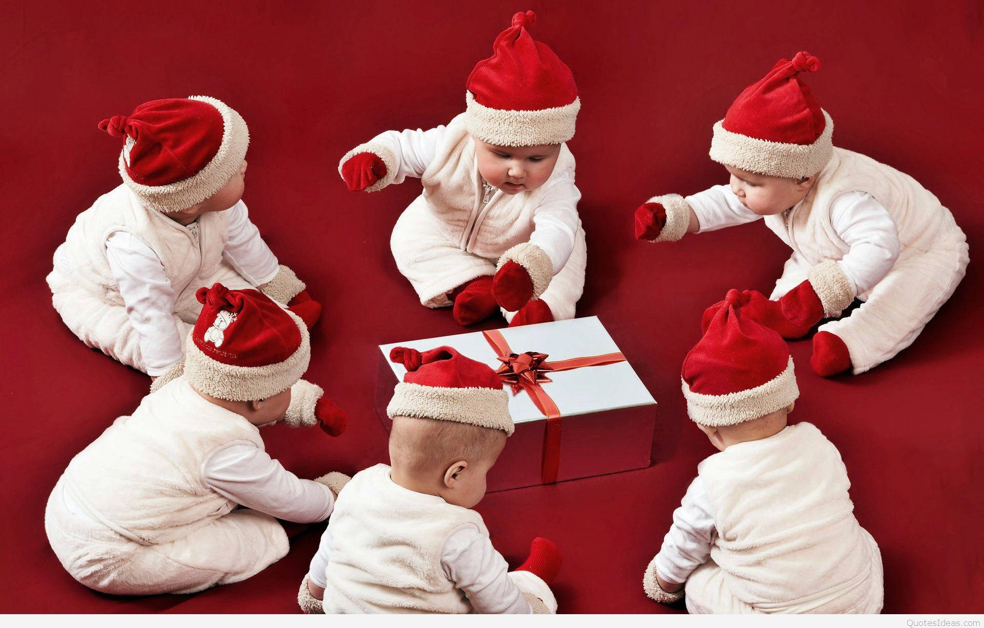 Babies i nisselue morsom jul Bakgrunner
