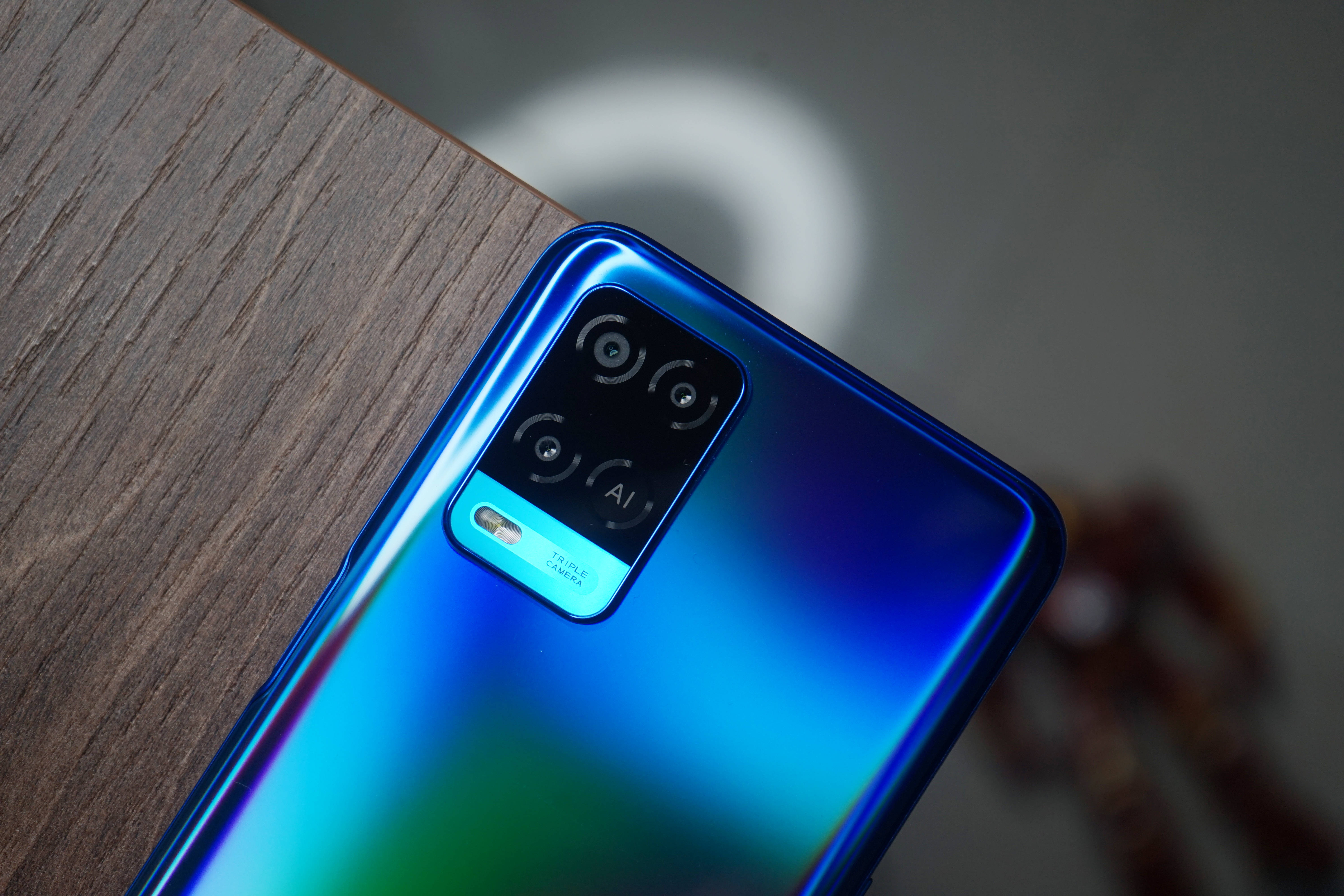 Blå Oppo Android-smarttelefon Bakgrunner
