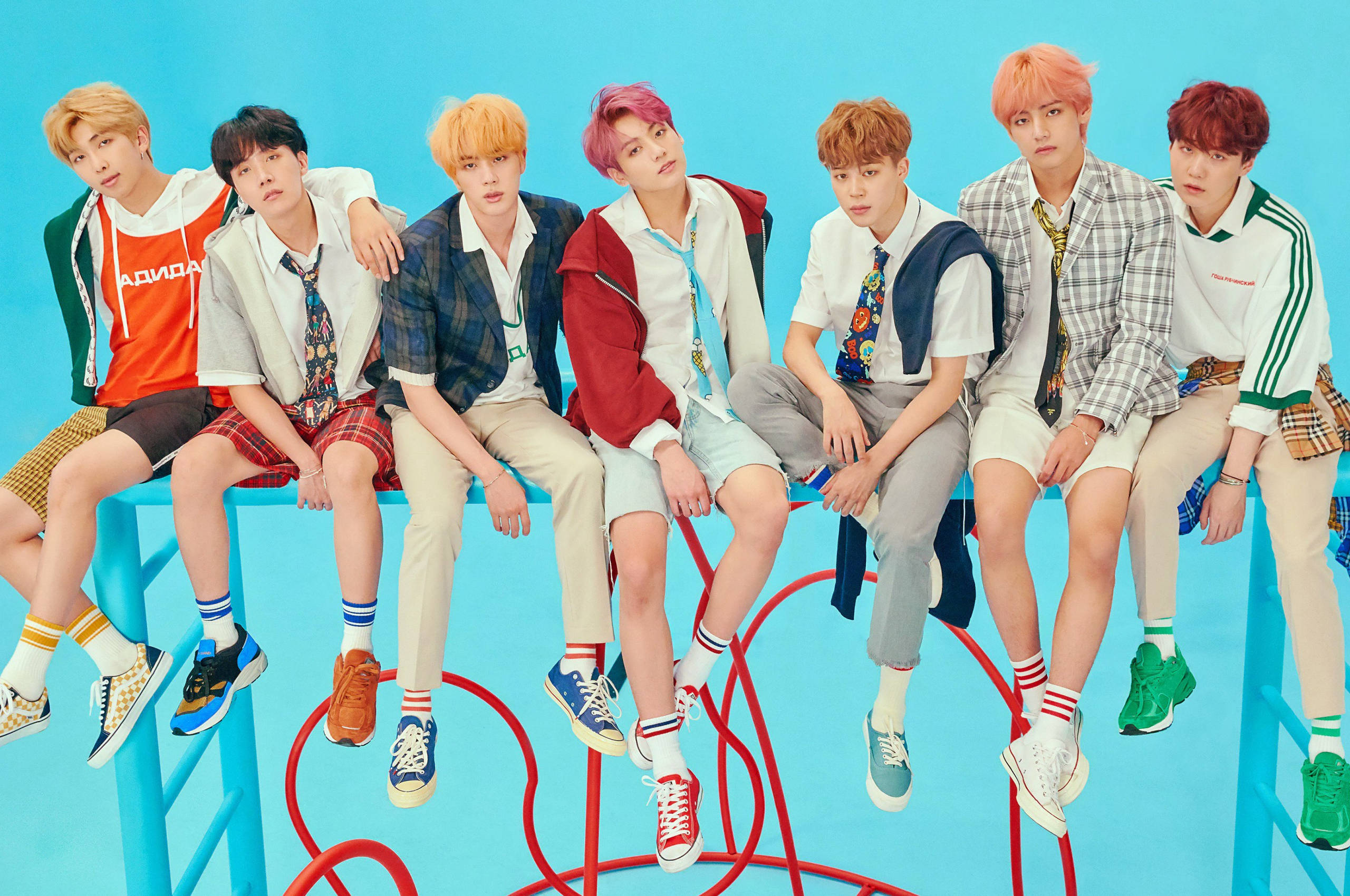 BTS-gruppebilde i blått Bakgrunner