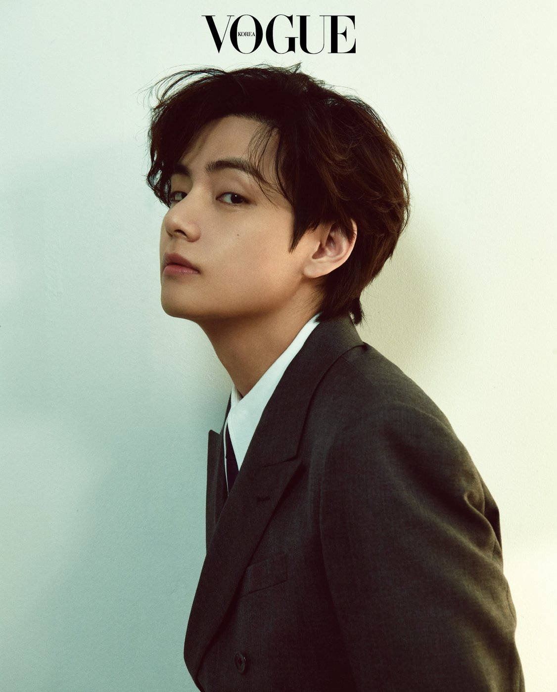 BTS V Vogue Dress Bakgrunner