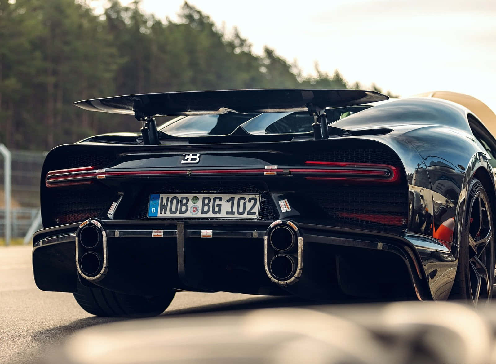 Bugatti Chiron – Eksempel på kraft og eleganse Bakgrunner