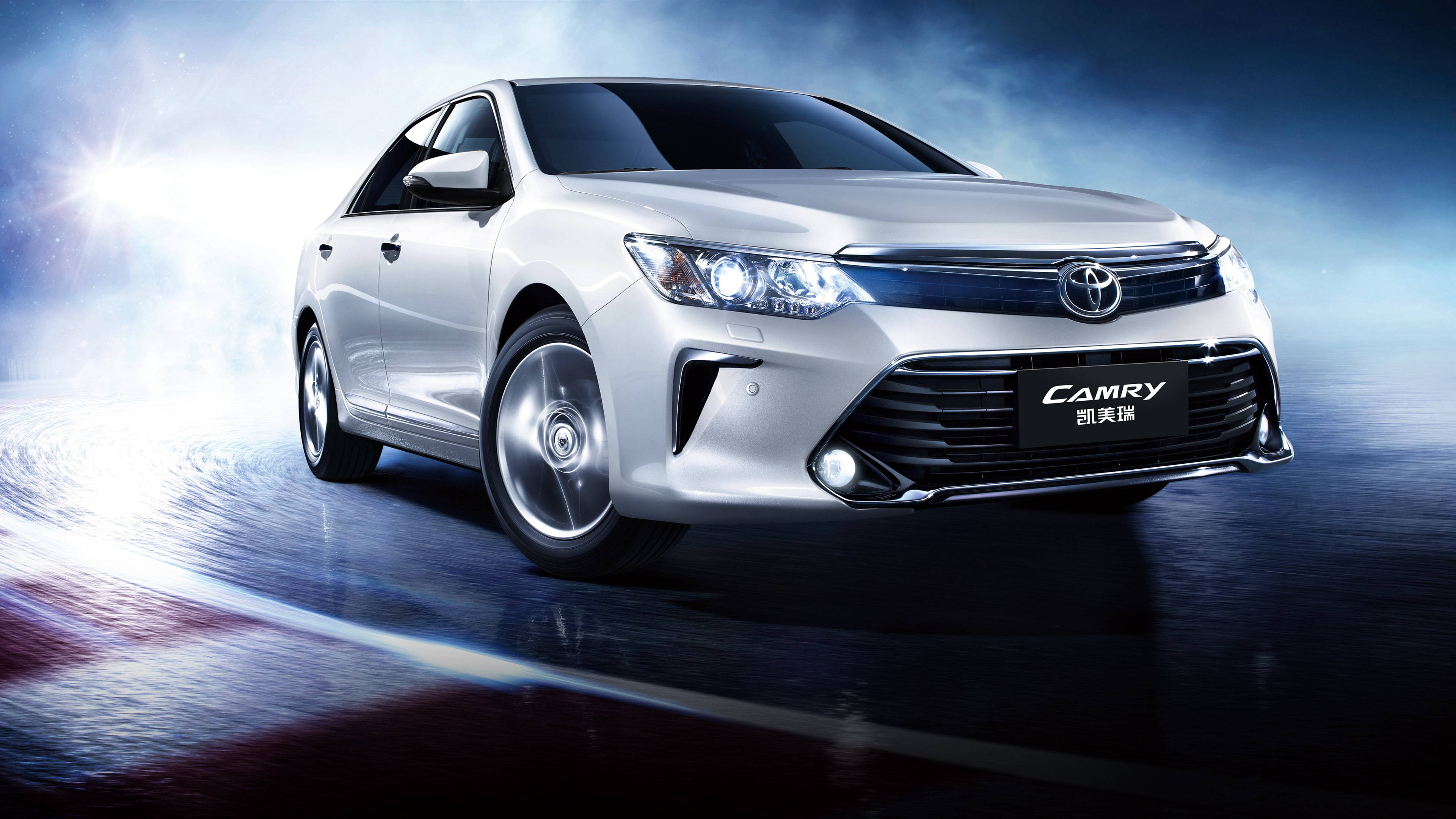 Camry Hvit Toyota 4K Med Røyk Bakgrunner