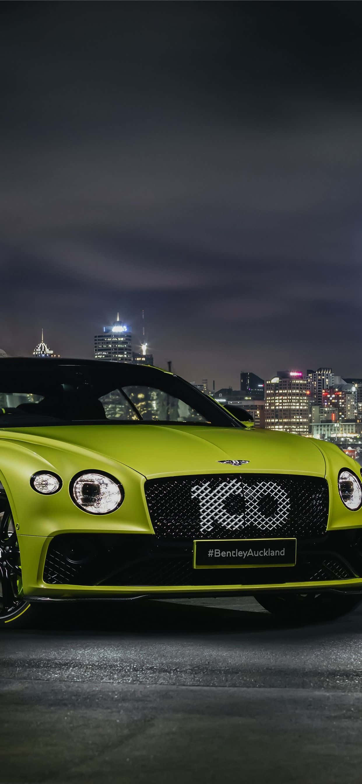 Den klassiske stilen til en Bentley møter den moderne teknologien til iPhone Xs Max Bakgrunner