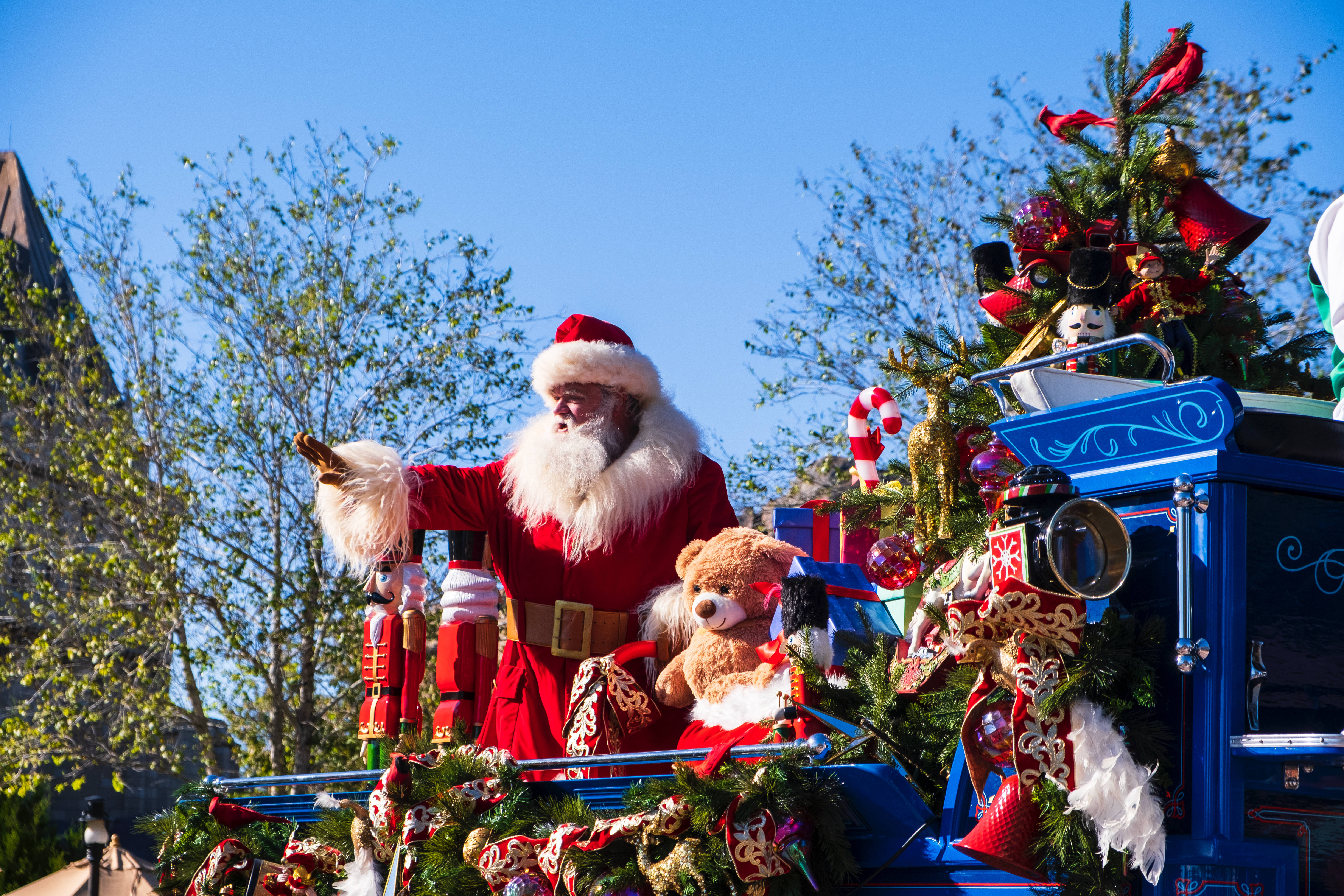 Disney-juleparade med julenissen Bakgrunner