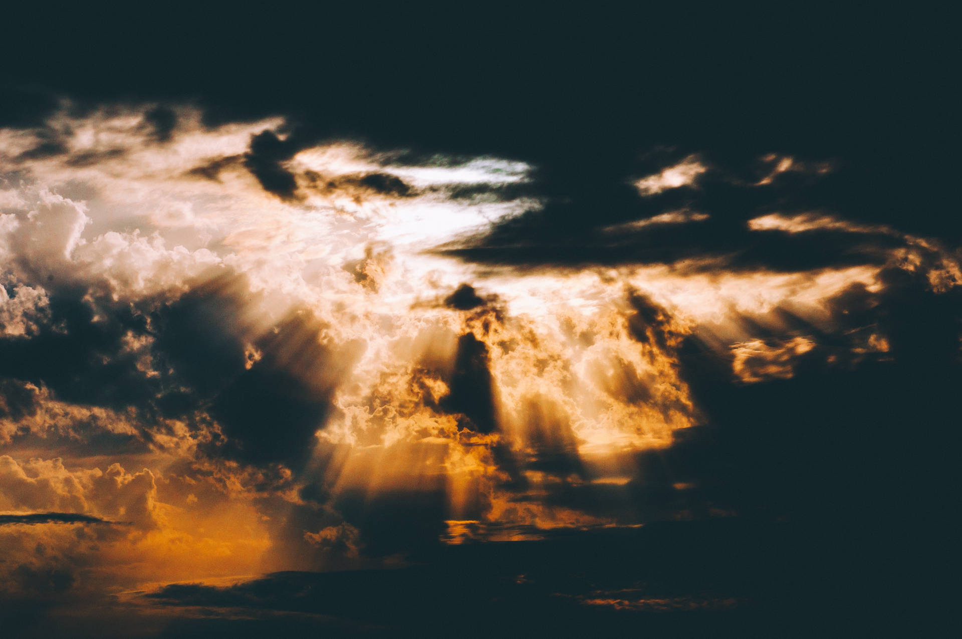 Forhåndsvisning av bakgrunnsbilde himmel, skyer, overskyet