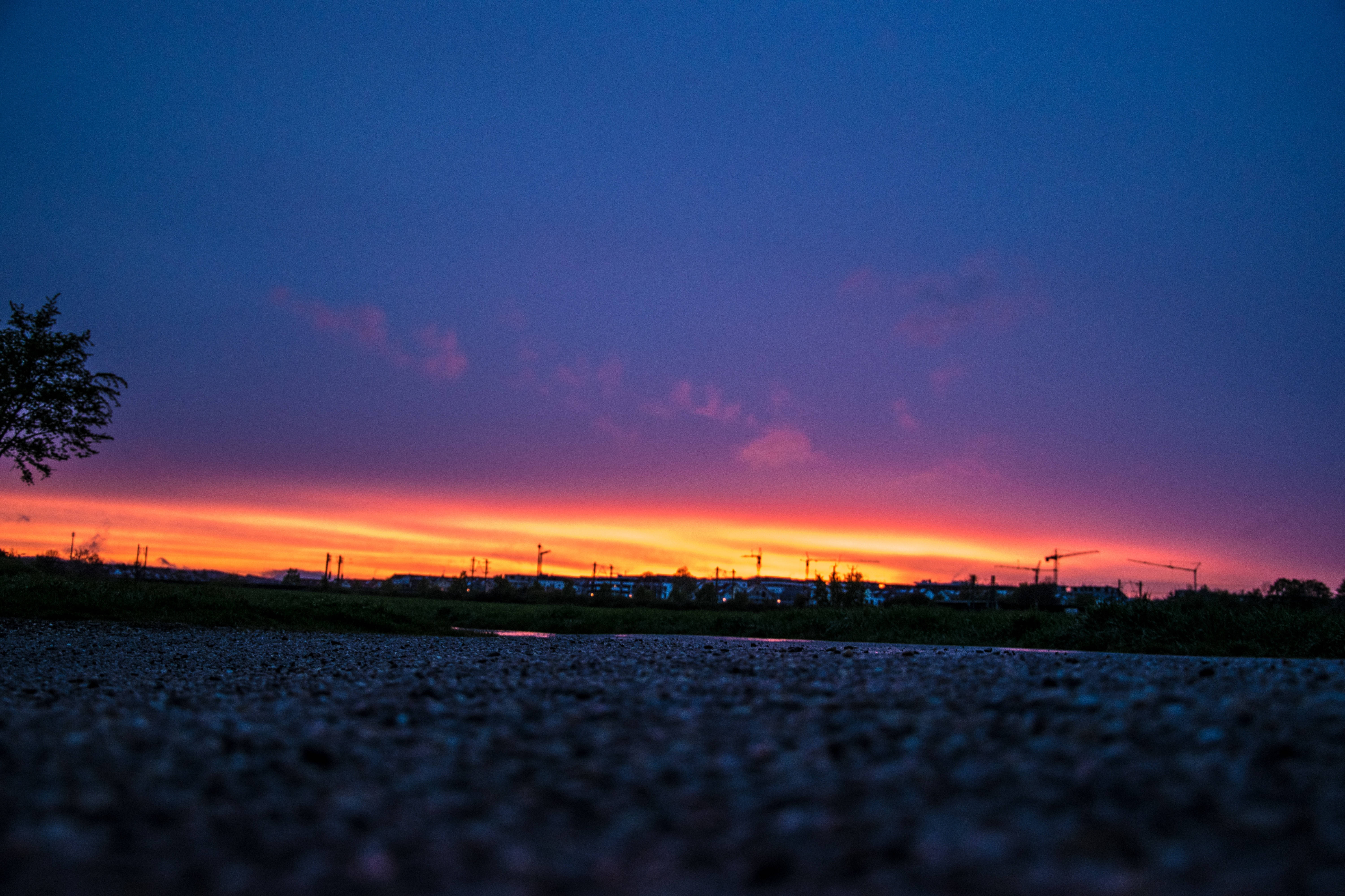 En himmel som glitrer med millioner av stjerner ved solnedgang Bakgrunner