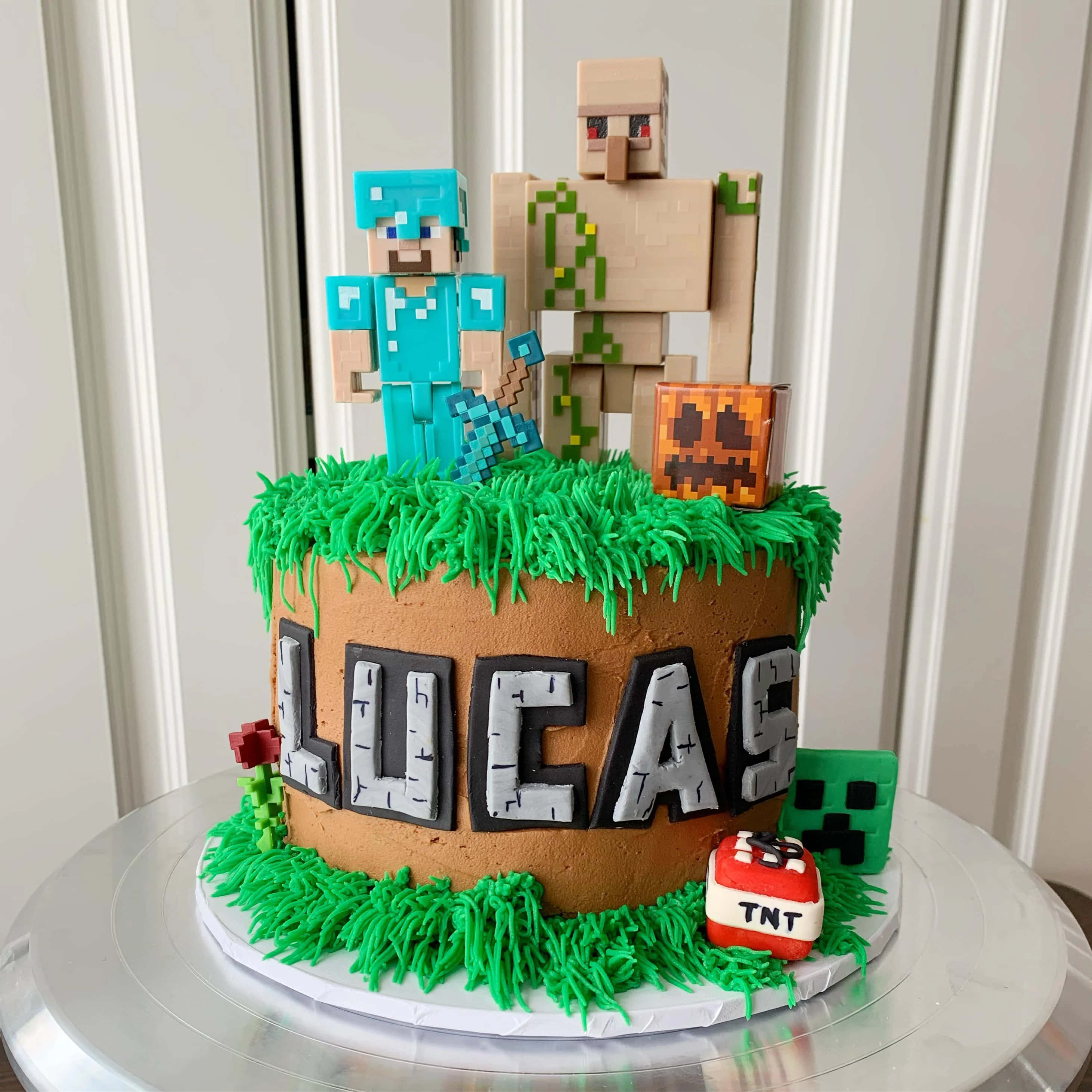 en kake med et minecraft-tema Bakgrunner
