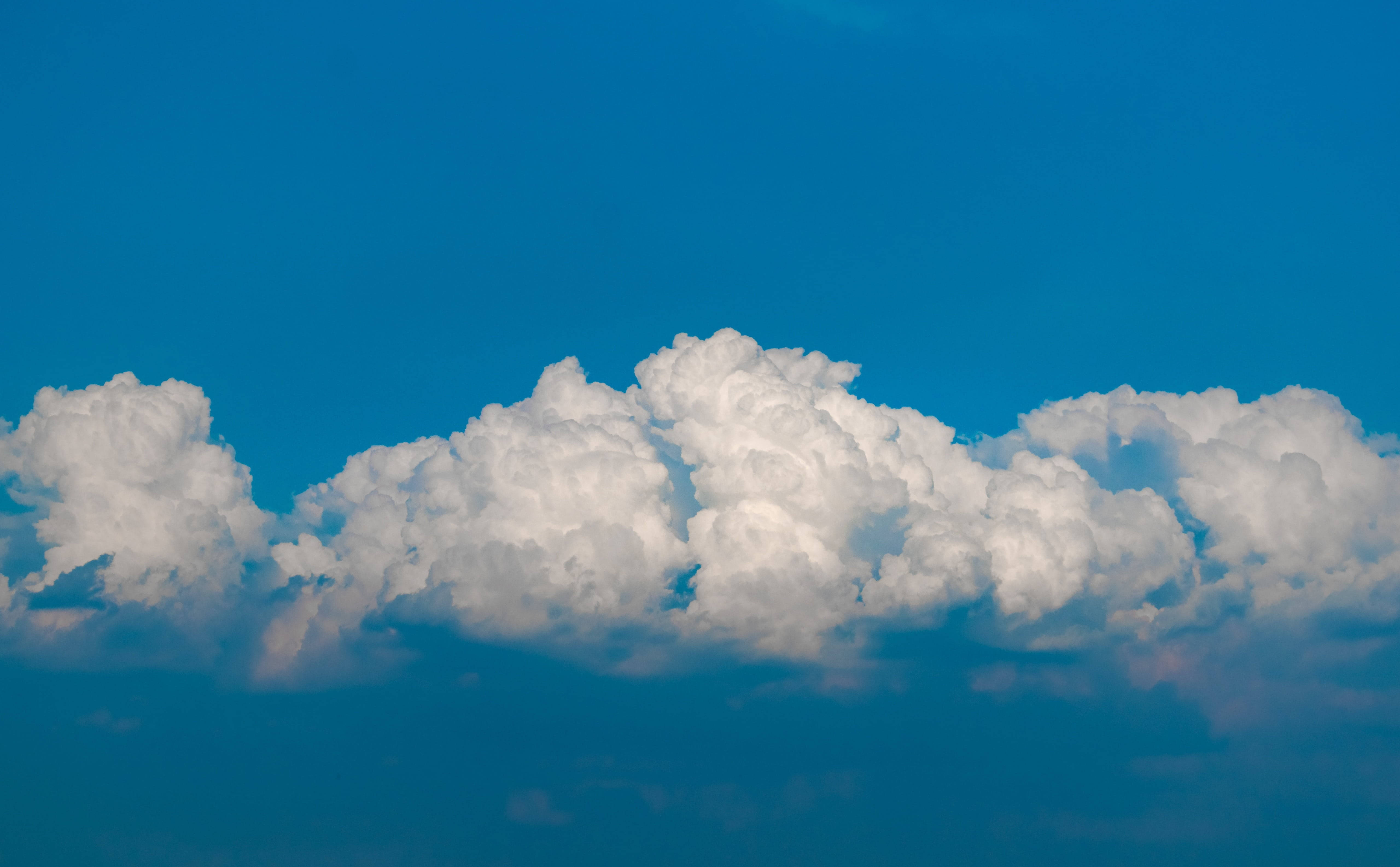 Enkel blå estetisk skyhimmel skrivebord Bakgrunner
