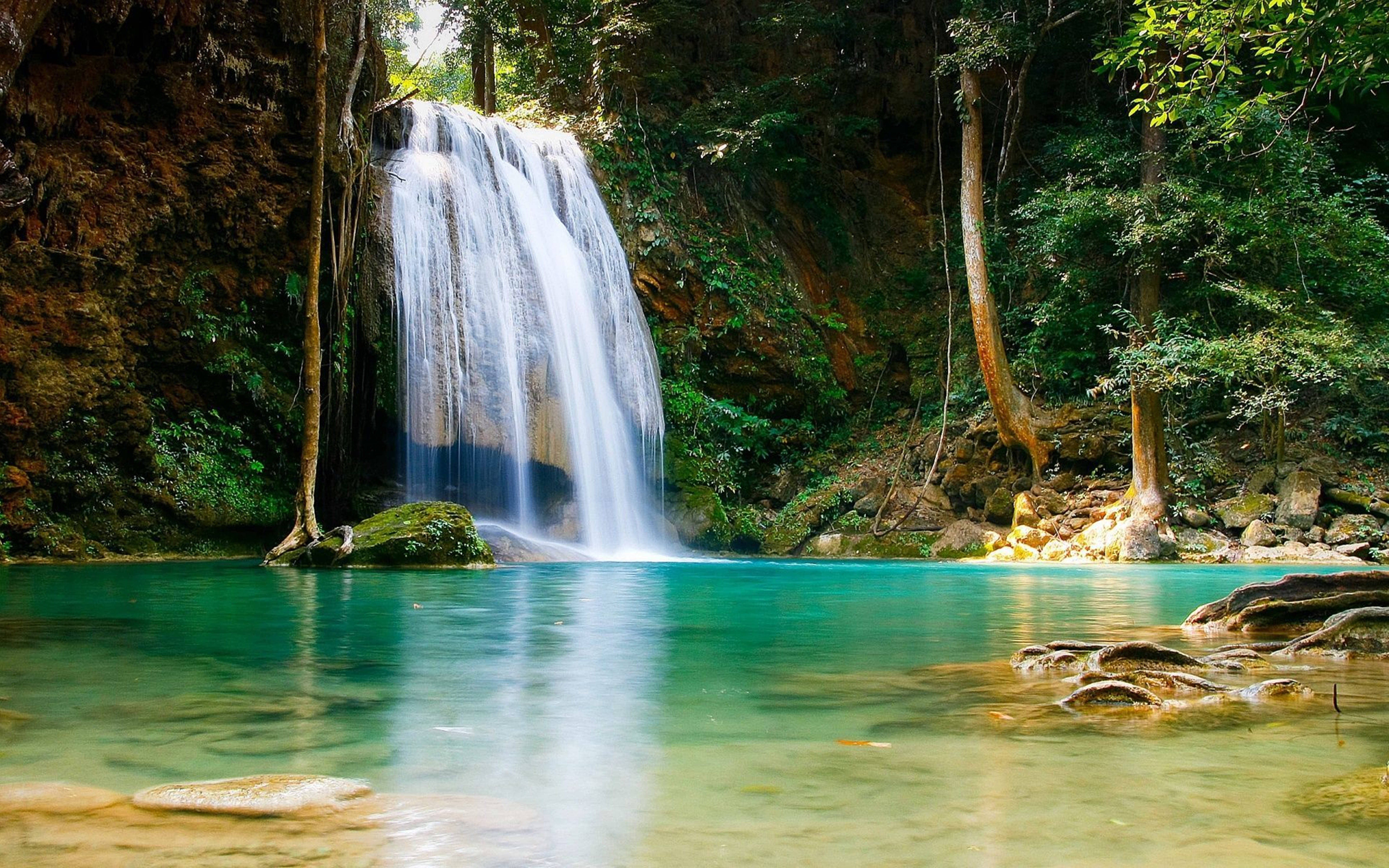Erawan-fossen – fantastisk HD-vannfall Bakgrunner