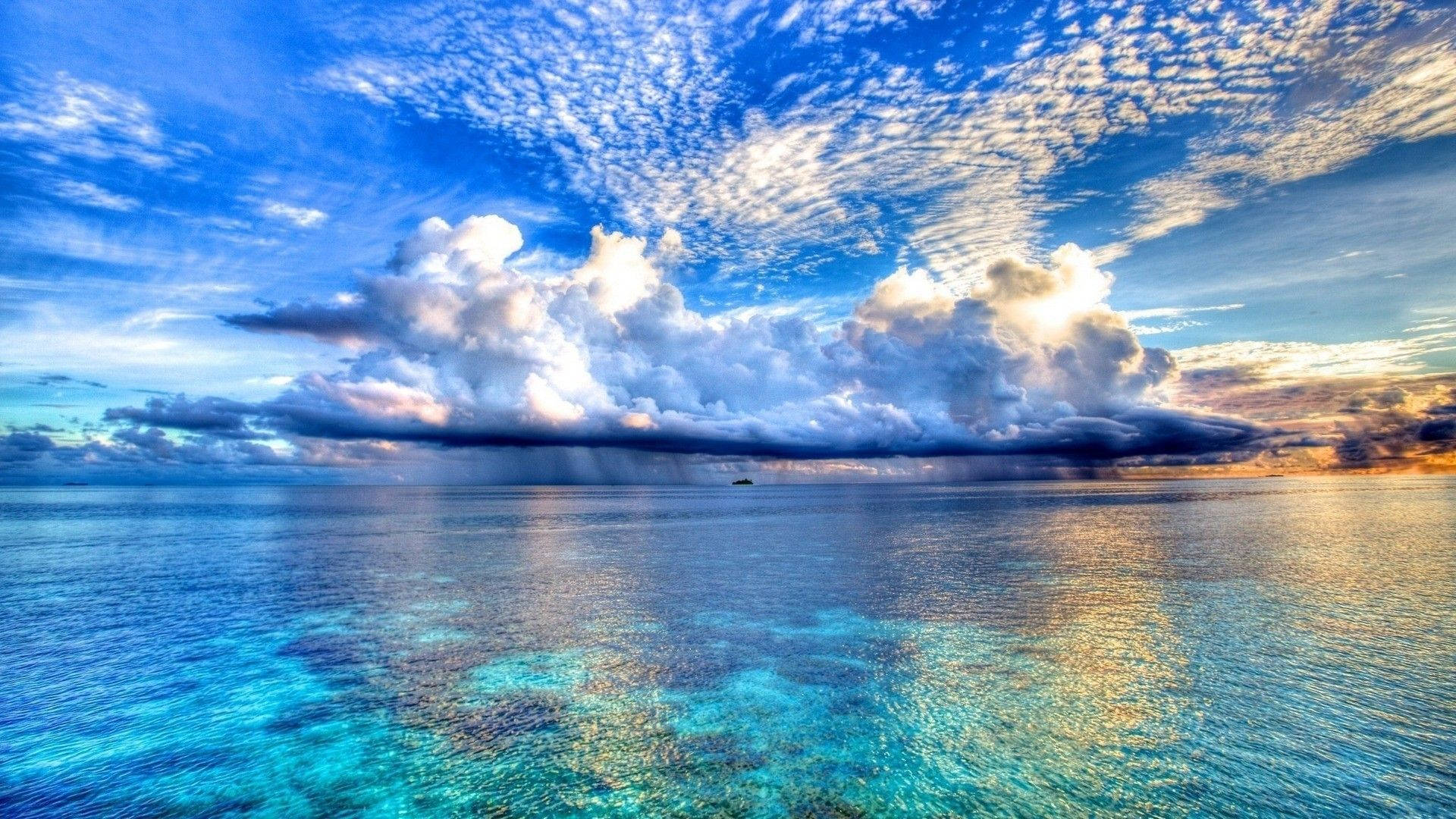 Estetisk hav og skyet himmel Bakgrunner