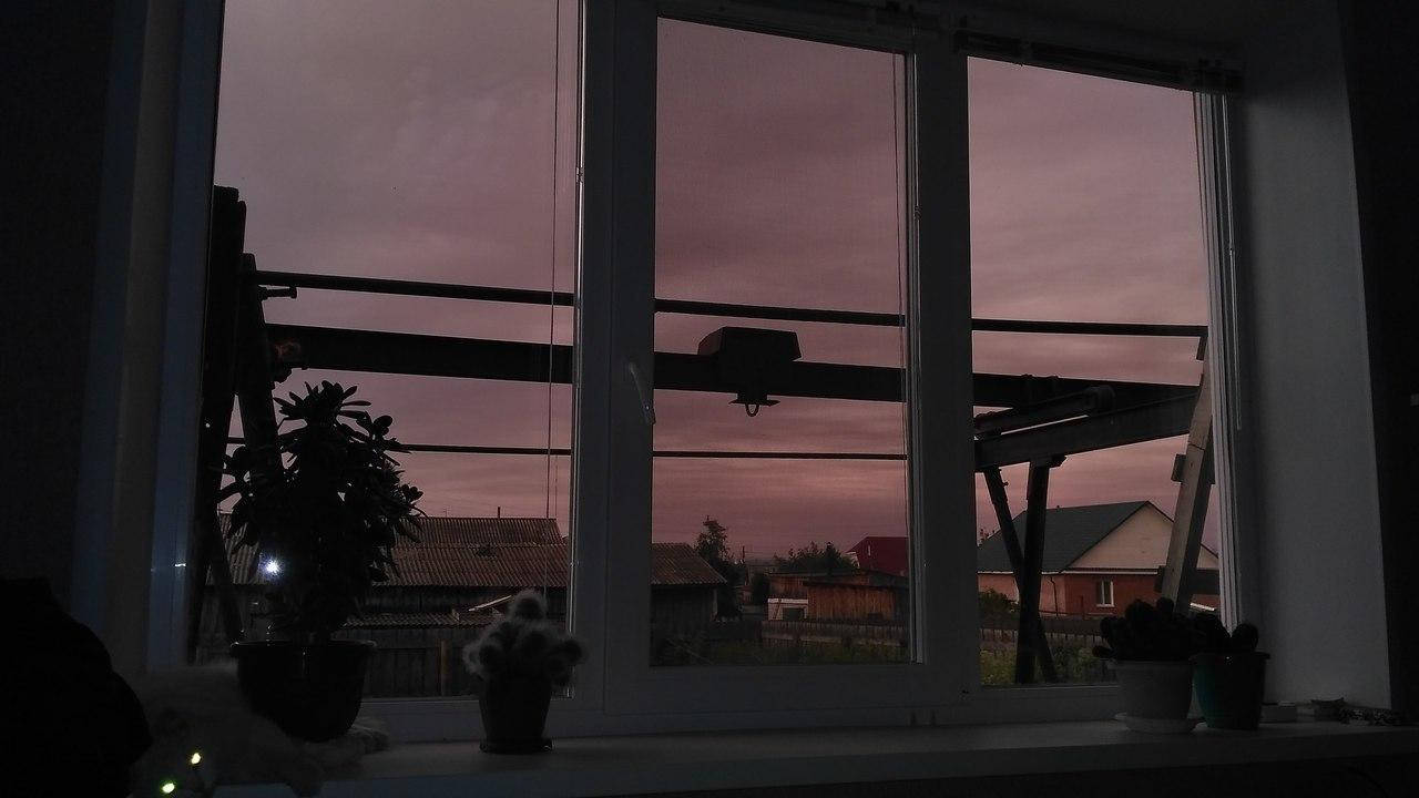 Estetisk MacBook Mørk Lilla Himmel