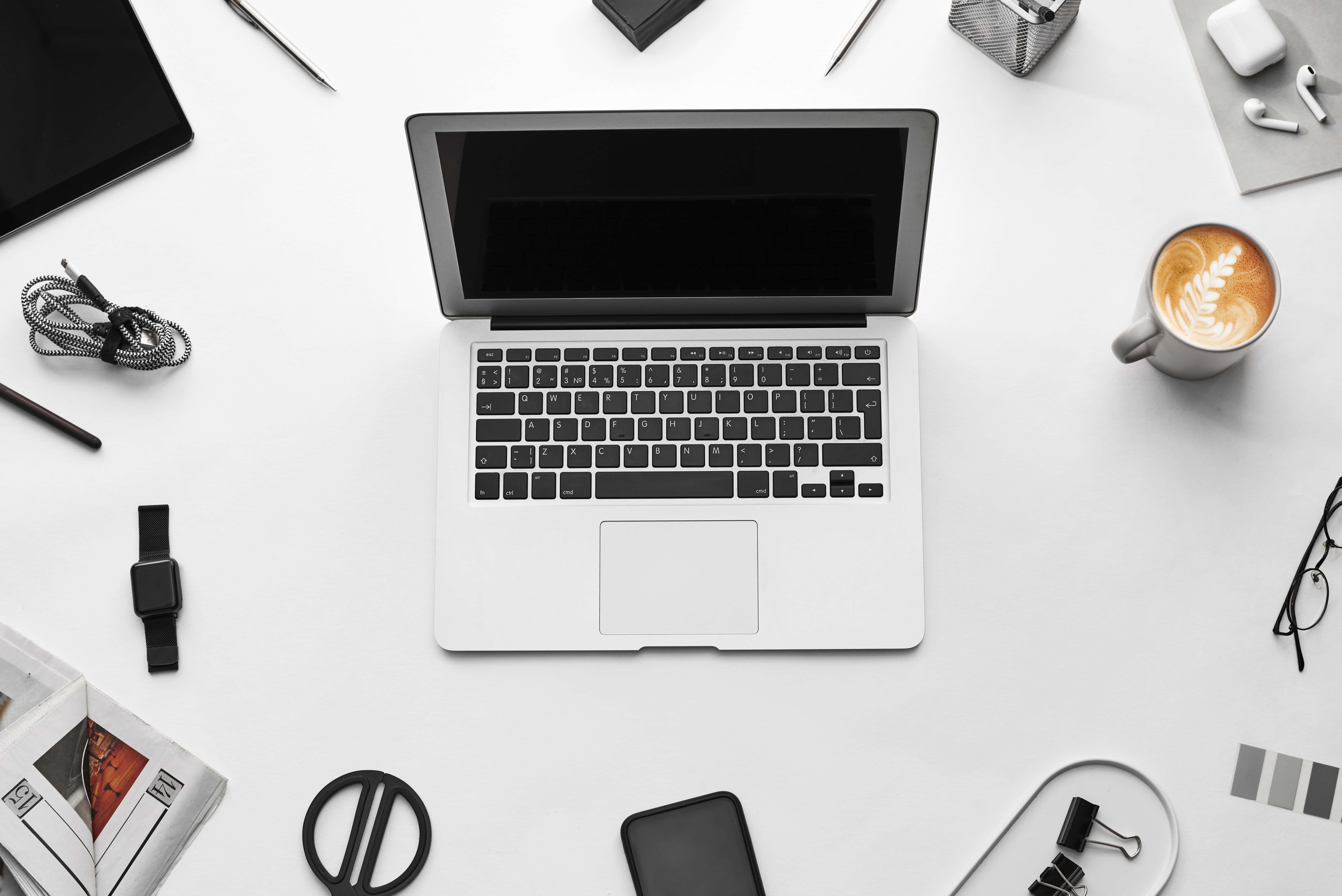 Estetisk MacBook i perfekt omgivelse Bakgrunner