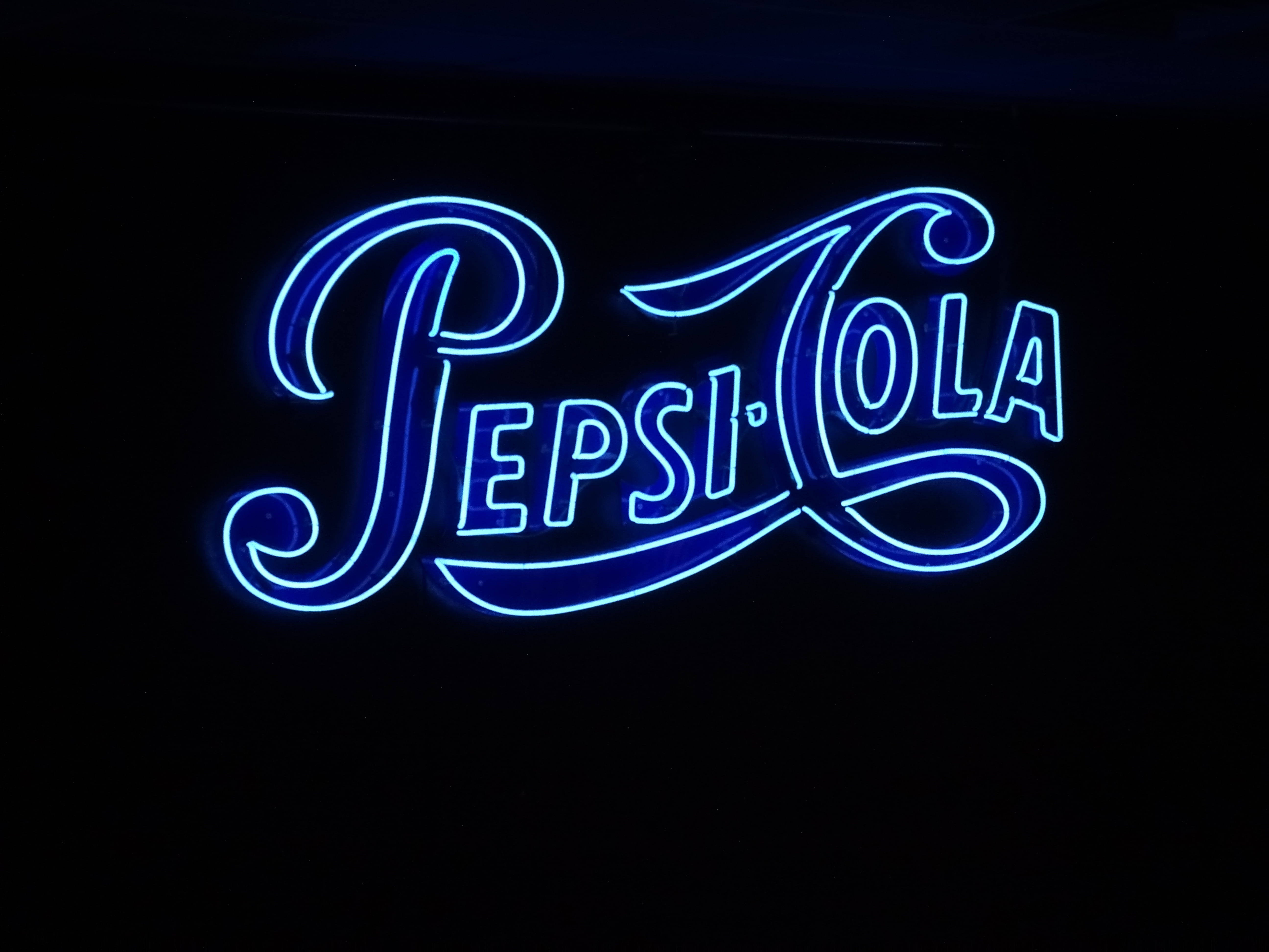 Estetisk Pepsi Cola neonlys laptop Bakgrunner