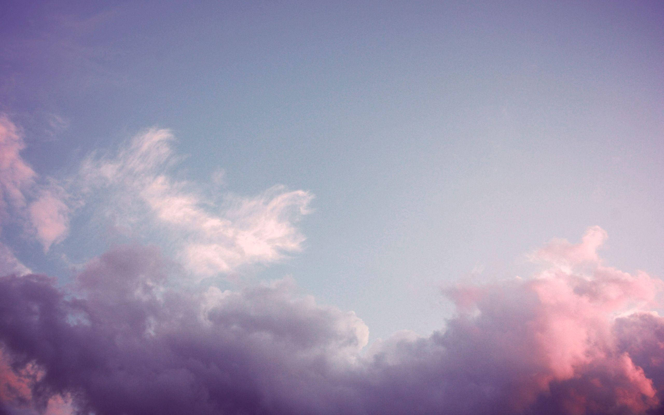 Estetisk skyet himmel laptop Bakgrunner