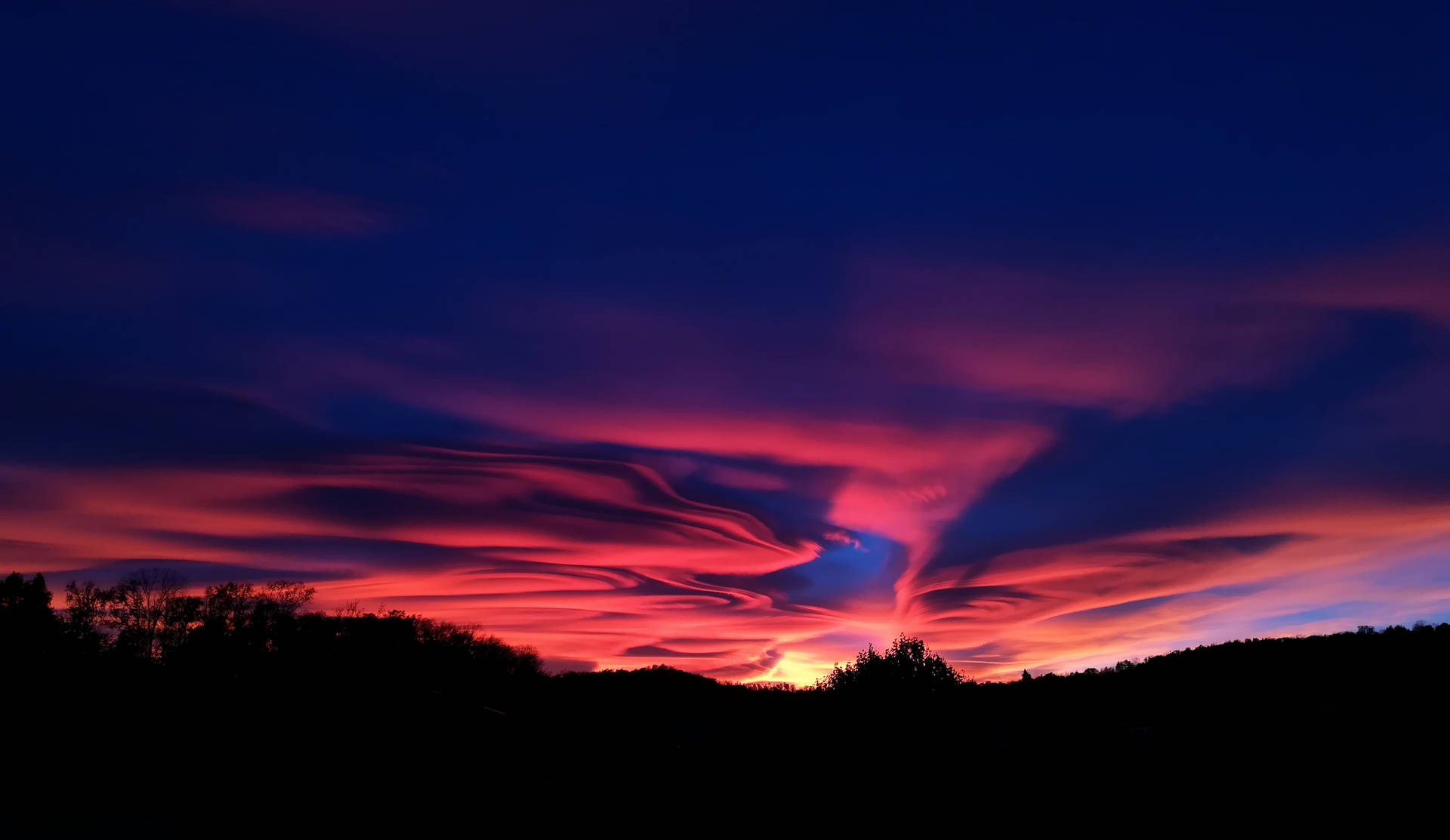 Forhåndsvisning av bakgrunnsbilde himmel, solnedgang, skyer