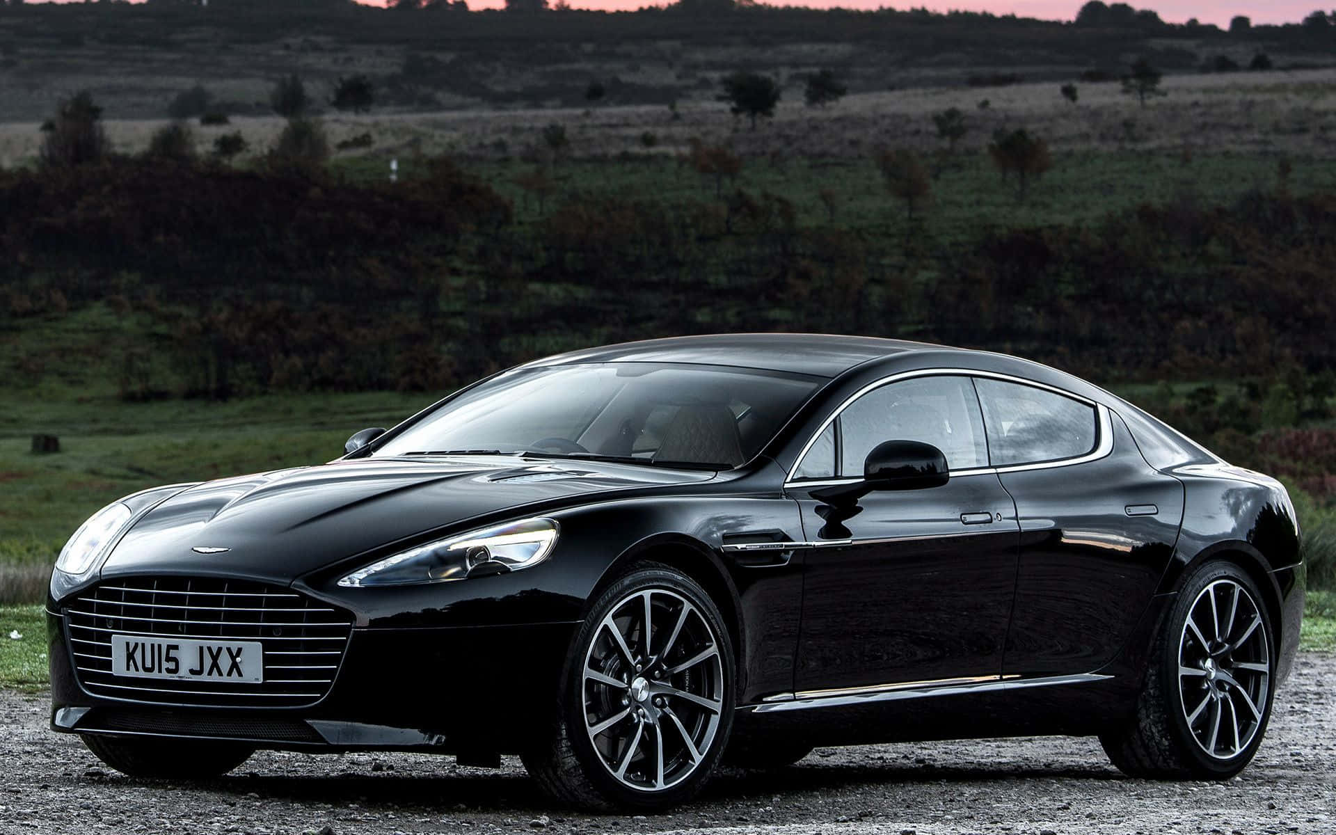 Fantastisk Aston Martin Rapide S i aksjon Bakgrunner