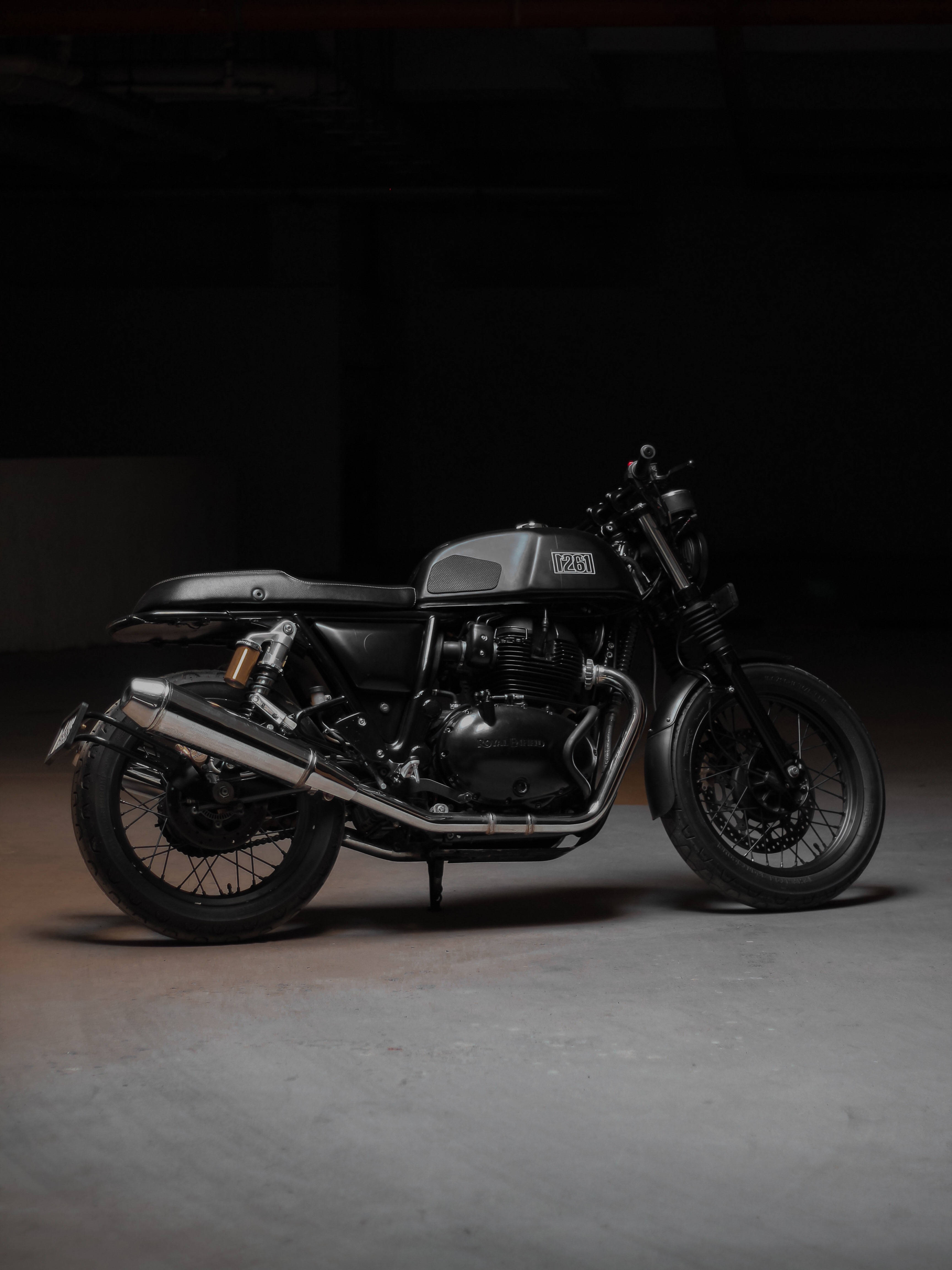 Fantastisk svart motorsykkel mørk 4K Bakgrunner