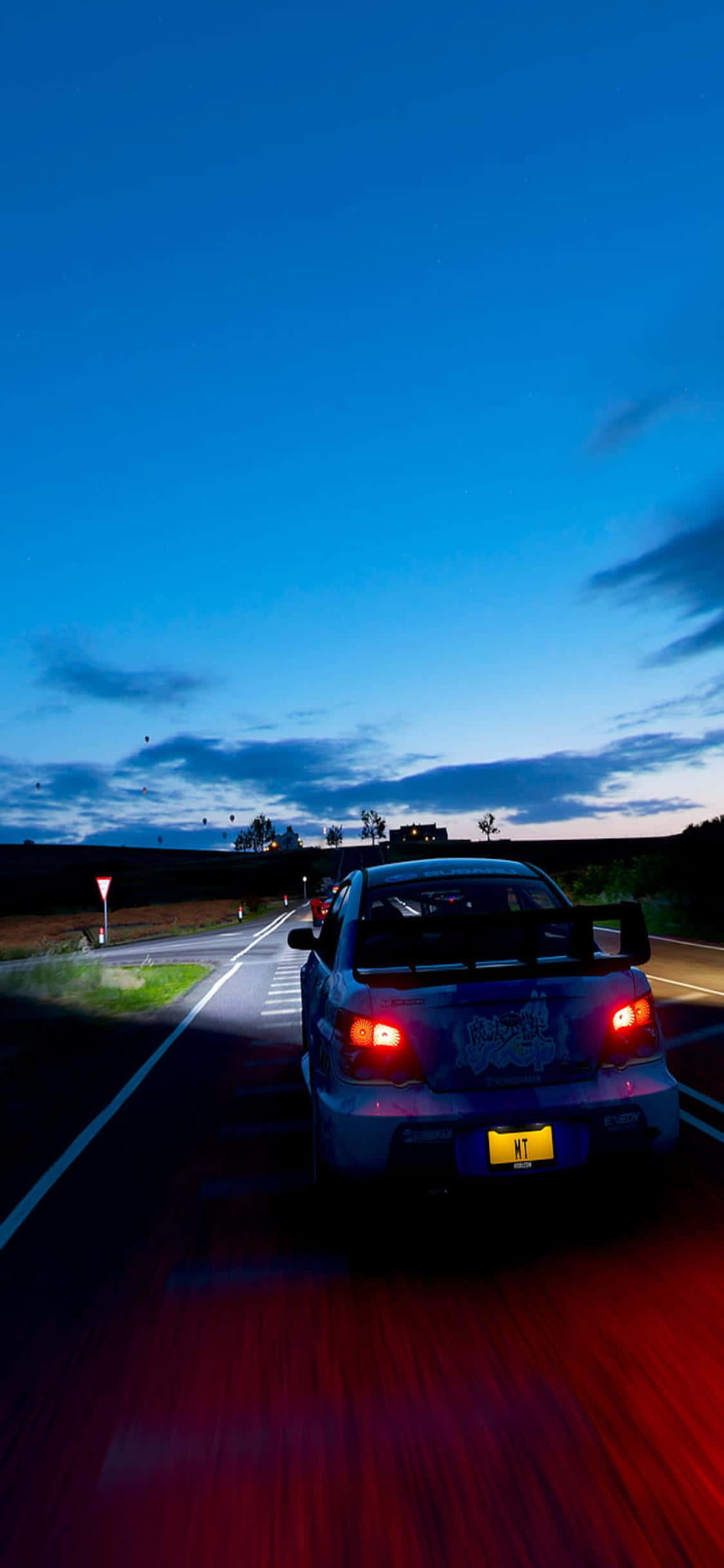 Fart foran med iPhone Xs og Forza Horizon 4 Bakgrunner