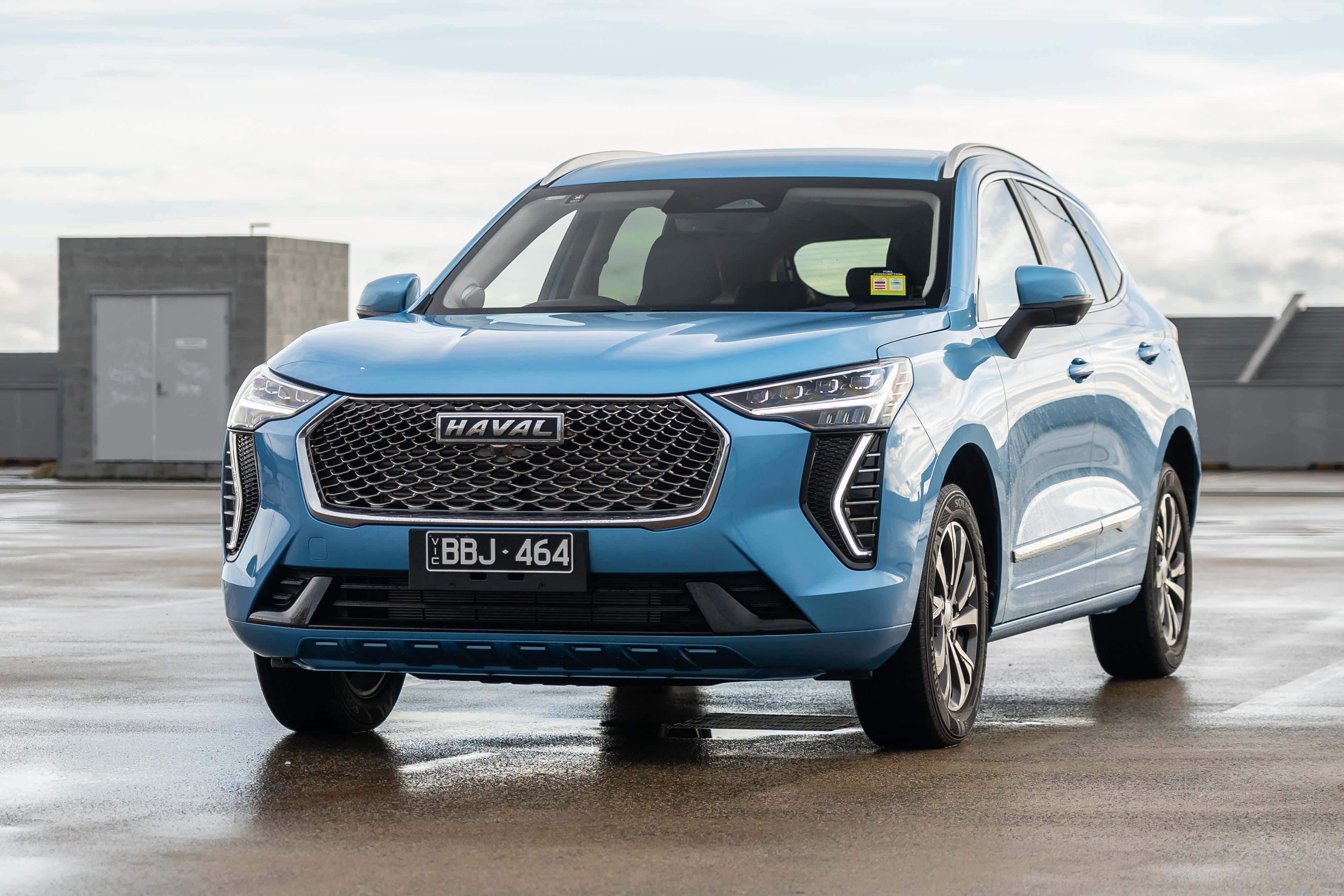 Fengslende Haval SUV på et ørkeneventyr Bakgrunner