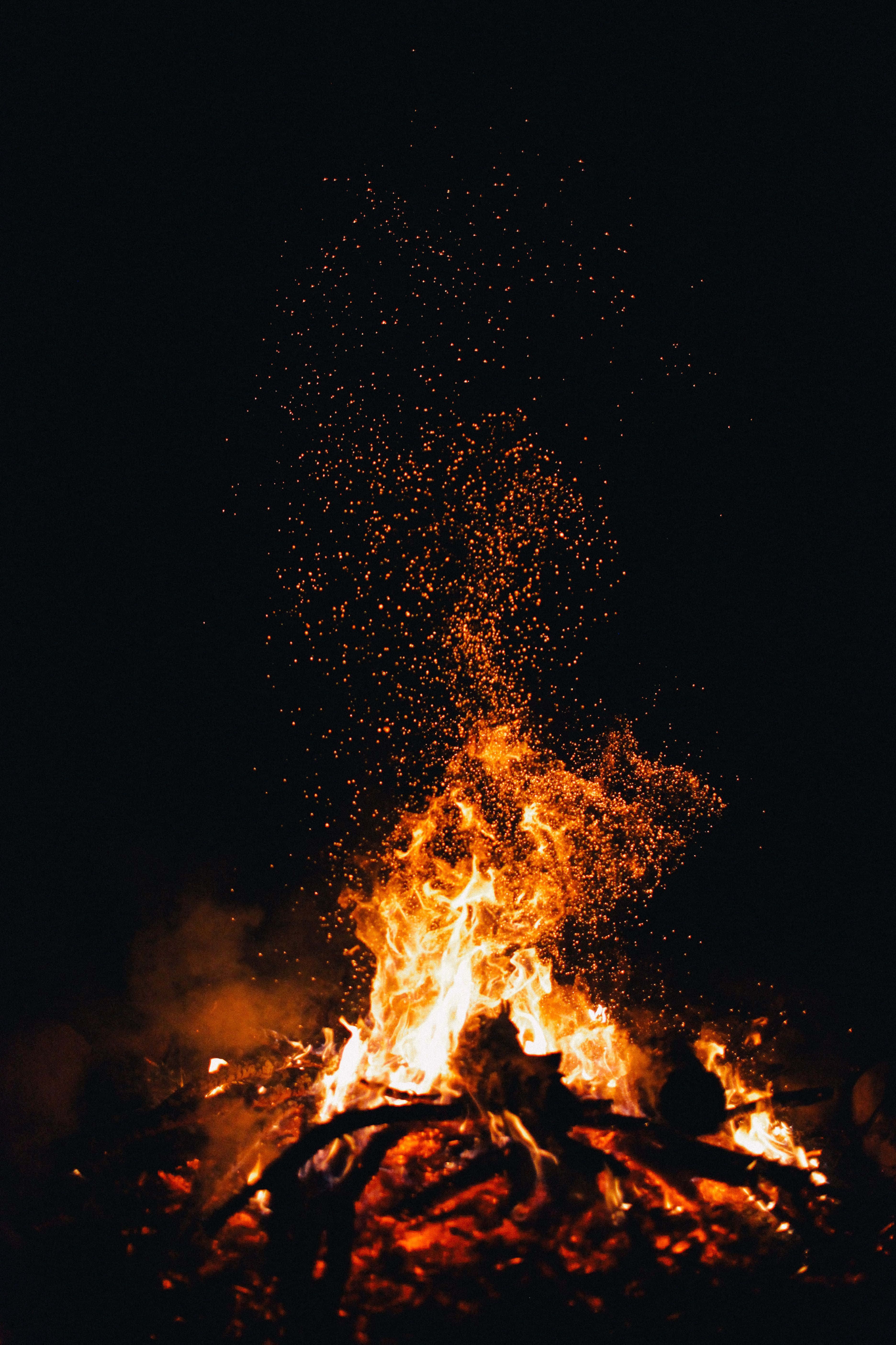 Fengslende inferno Bakgrunner