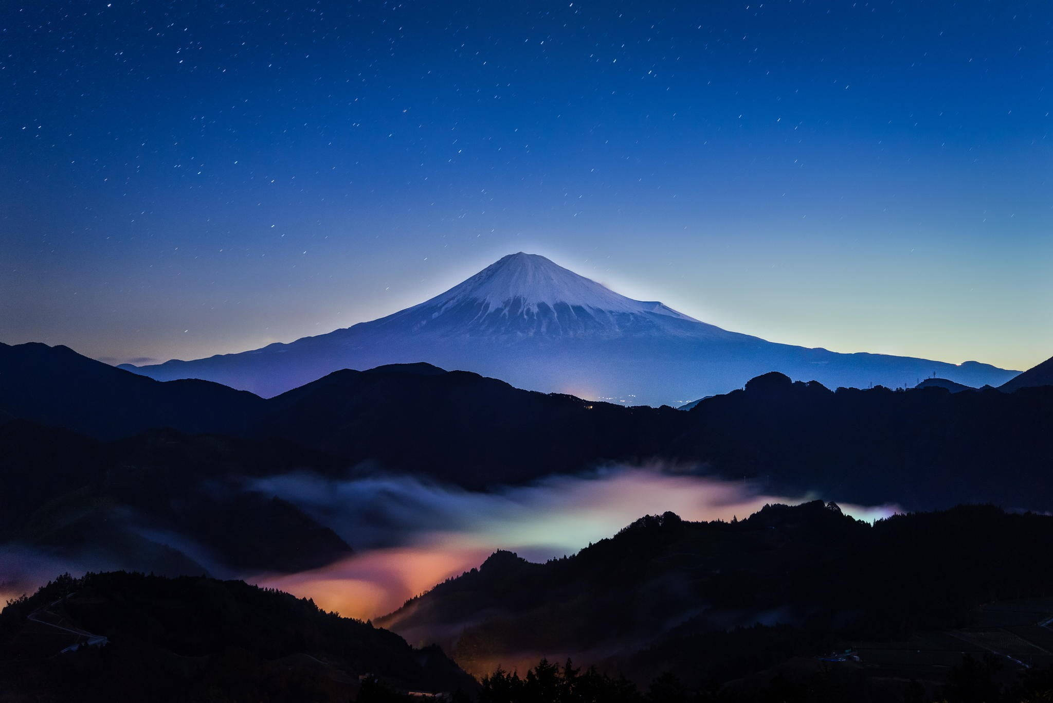 Fuji-fjellet Japan 4K Om Natten Bakgrunner