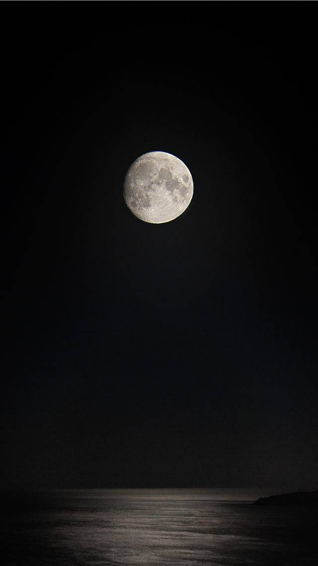 Full Måne iPhone Mørk Bakgrunner