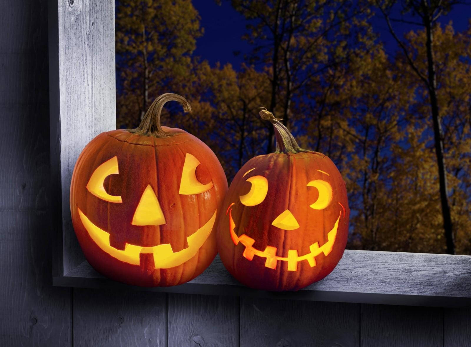 Gjør deg klar for Halloween med disse smilende gresskarene! Bakgrunner