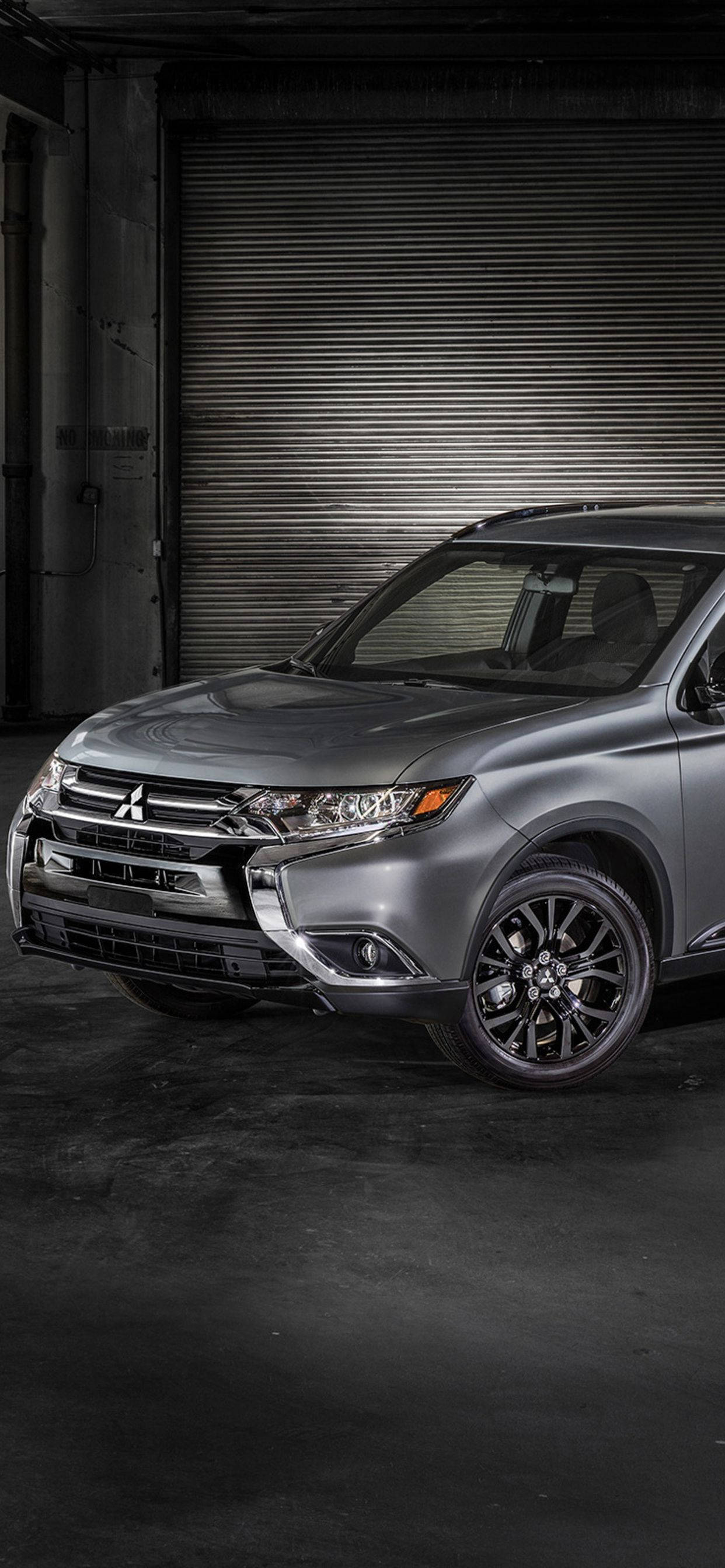 Grå Mitsubishi Outlander Bakgrunner