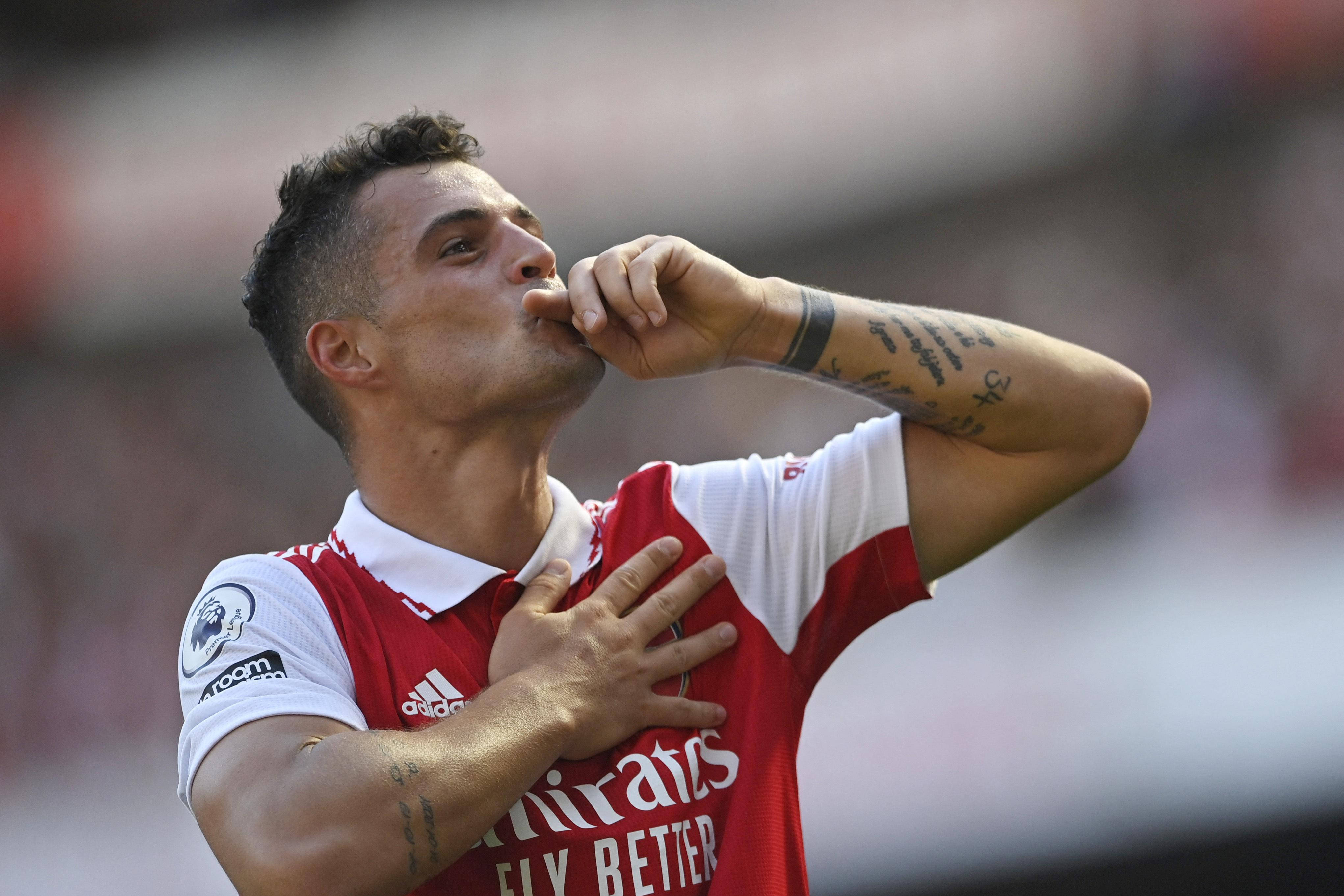 Granit Xhaka flygende kyss Bakgrunner