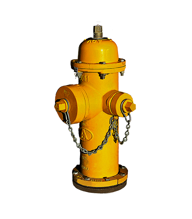 Gul brannhydrant isolert Bakgrunner