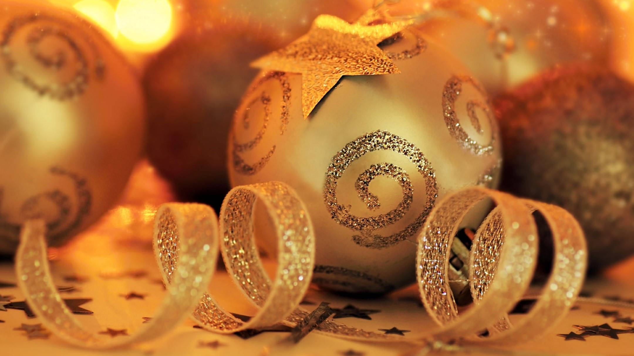 Gyllen gul julestemning Bakgrunner