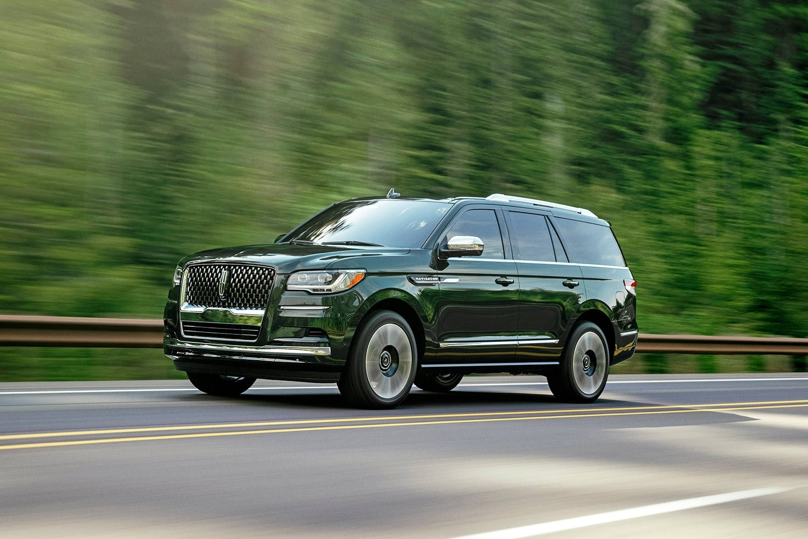 Handlingsbilde av en Lincoln Bil Navigator — Kule biler GIF Bakgrunner