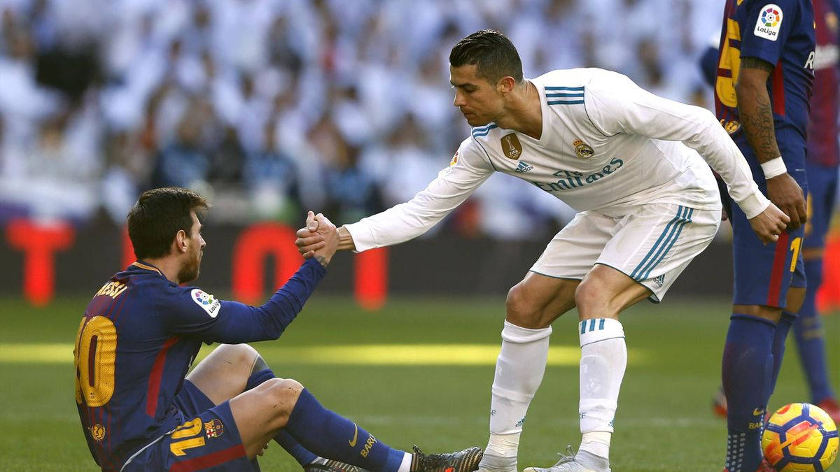 Hjelper Messi og Ronaldo 4K Bakgrunner