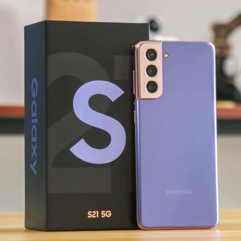 Hold kontakten med den revolusjonerende Galaxy S10 Bakgrunner