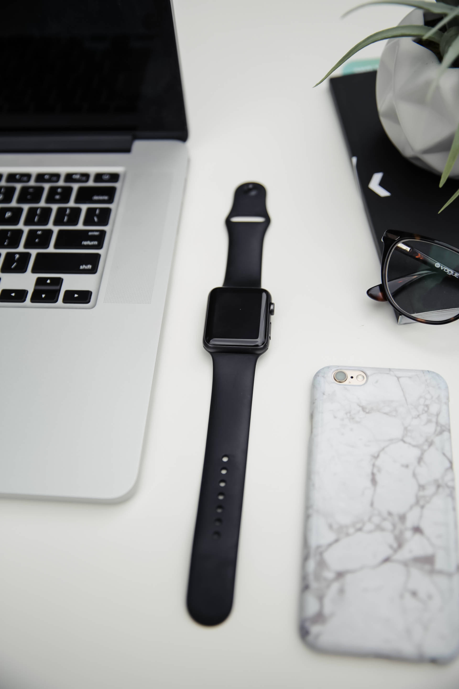 iPhone-skrivebord med smartklokke Bakgrunner