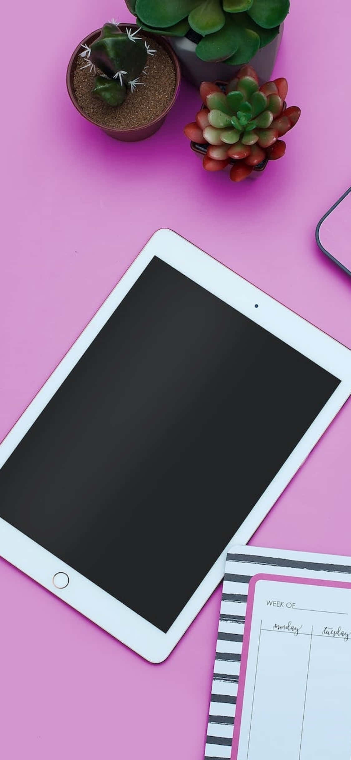 iPhone X skrivebordsbakgrunn rosa skrivebord med iPad Bakgrunner
