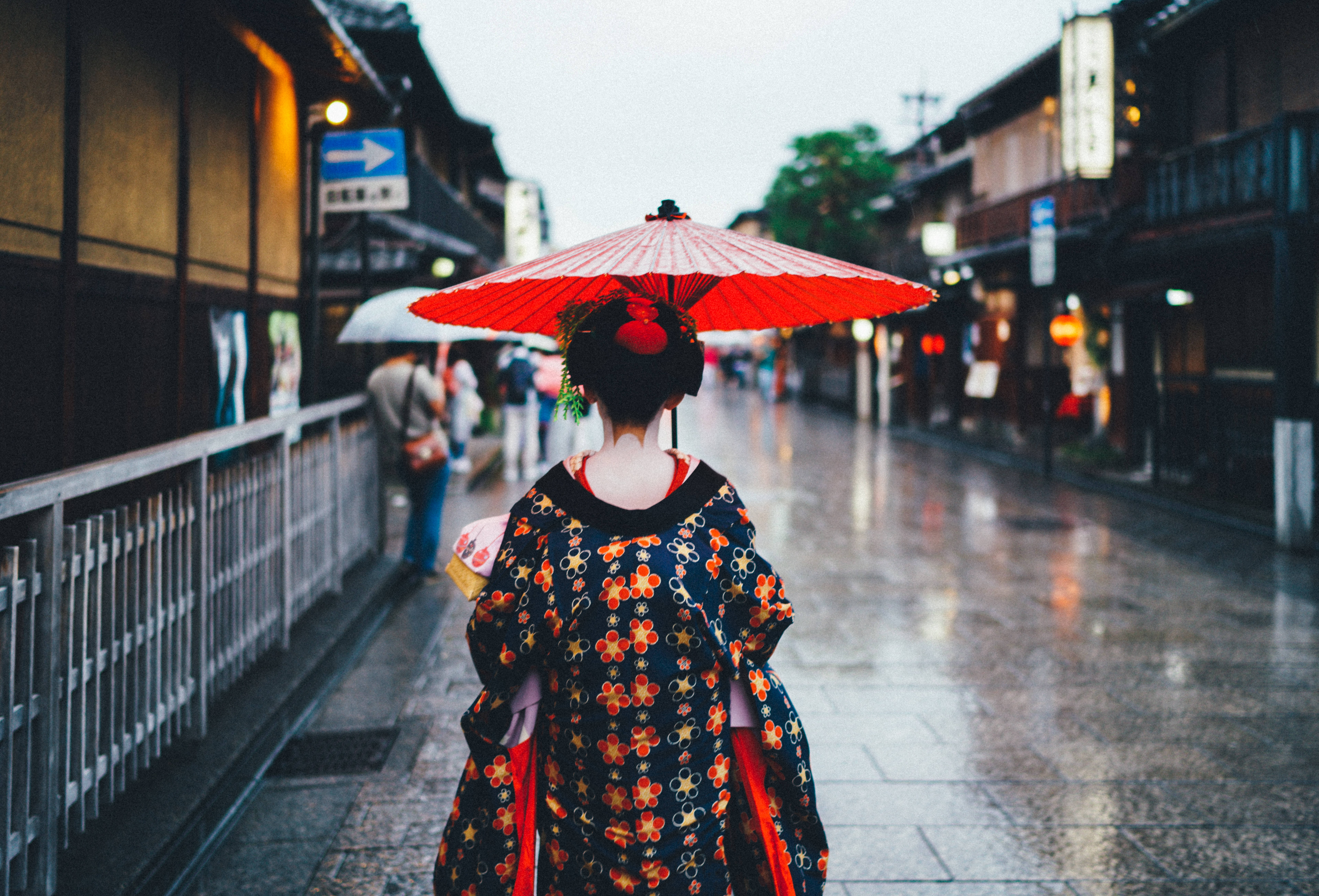 Japansk HD Geisha i Regnet Bakgrunner