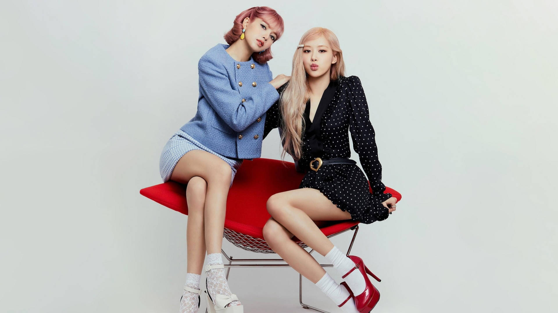 K Pop Idolene Lisa og Rosé
