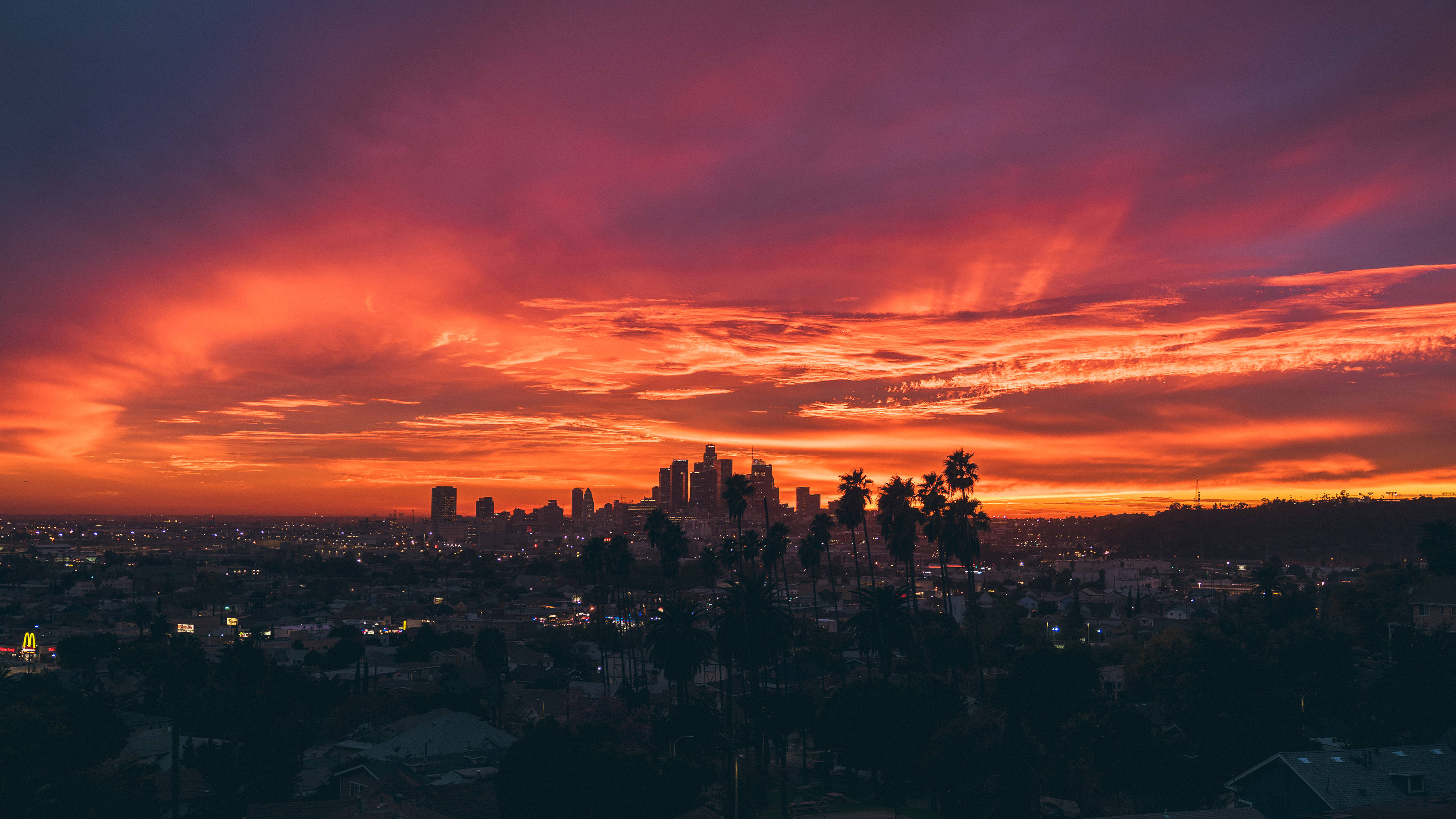 Karmosinrød Los Angeles solnedgang Bakgrunner