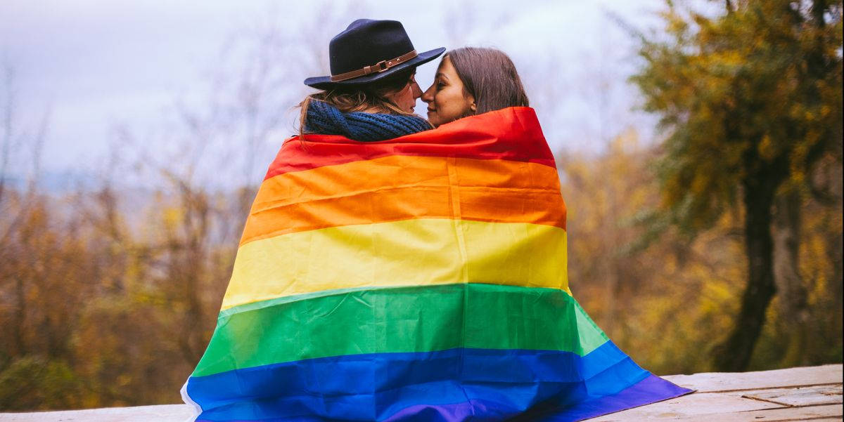 Kjærlighet er kjærlighet par med prideflagg Bakgrunner