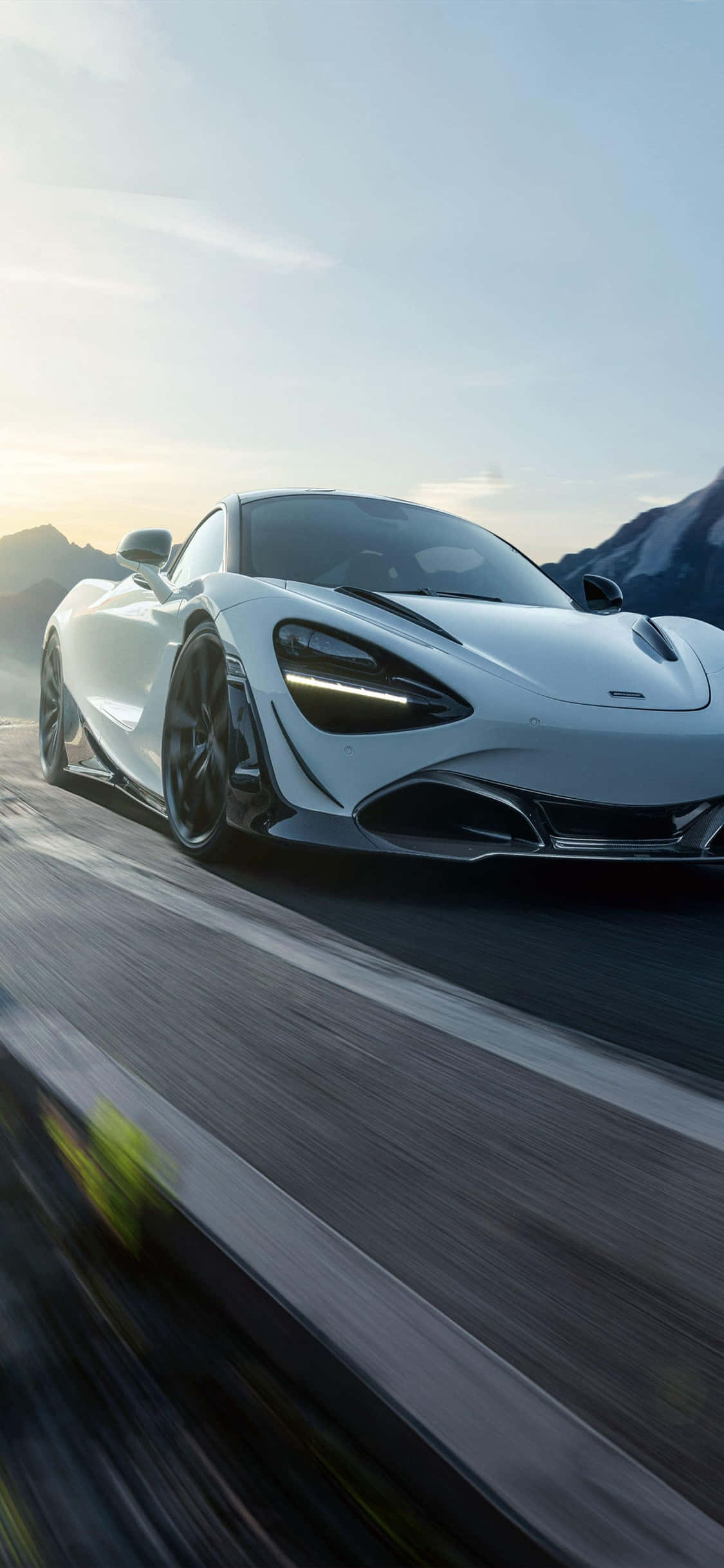 Kjør i stil med iPhone XS i McLaren 720S Bakgrunner