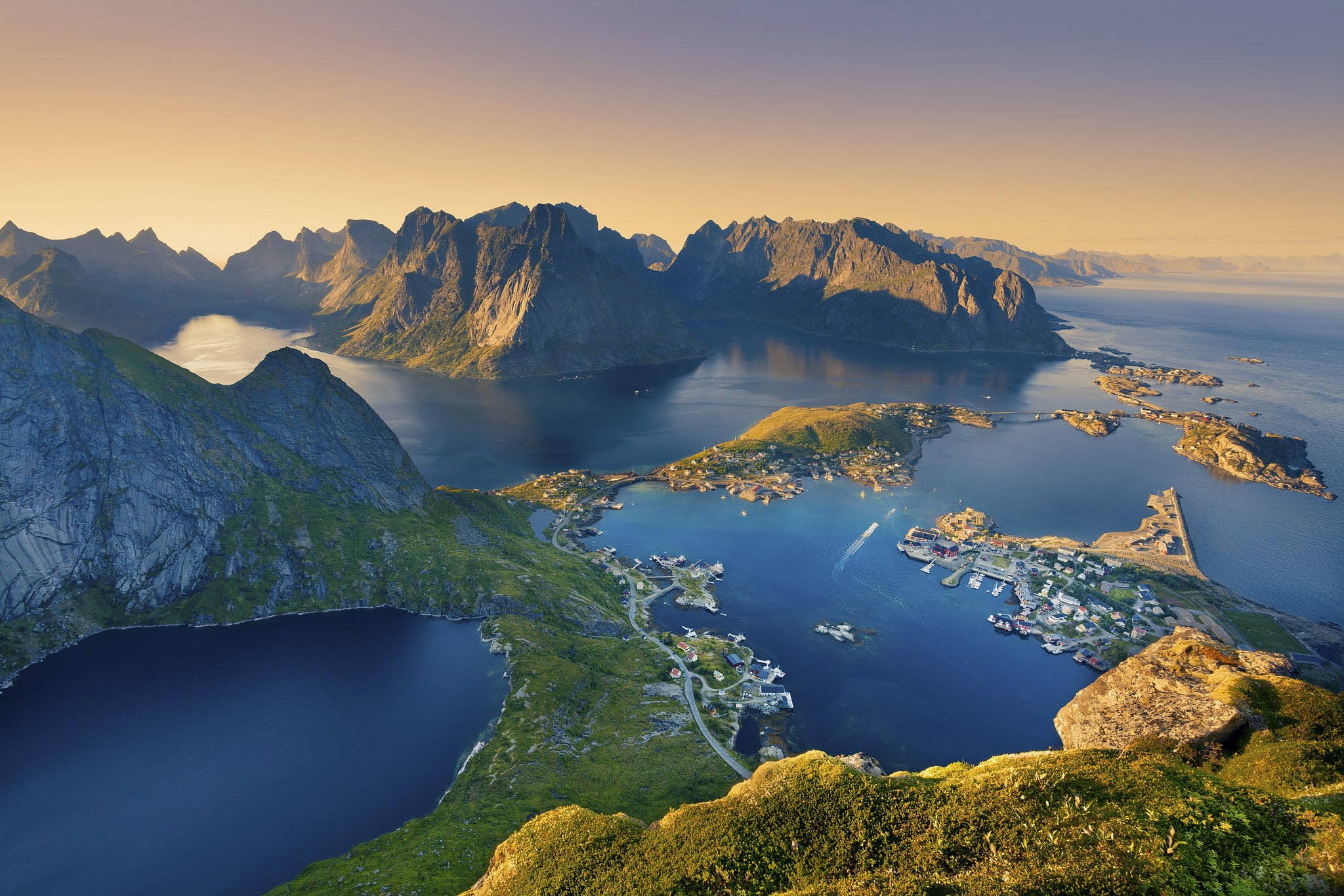 Klar himmel ved norske fjorder Bakgrunner