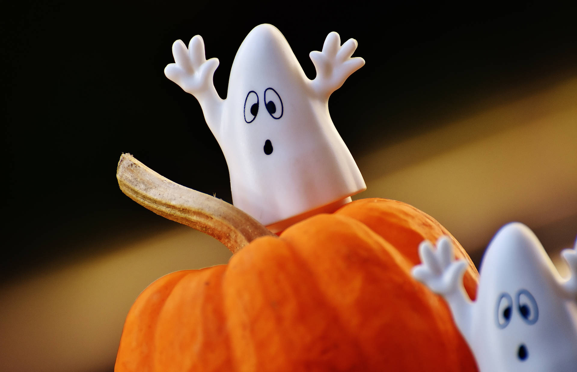 Halloween-spøkelsesteppefigurer bakgrunnsbilde — Søt estetisk GIF Bakgrunner
