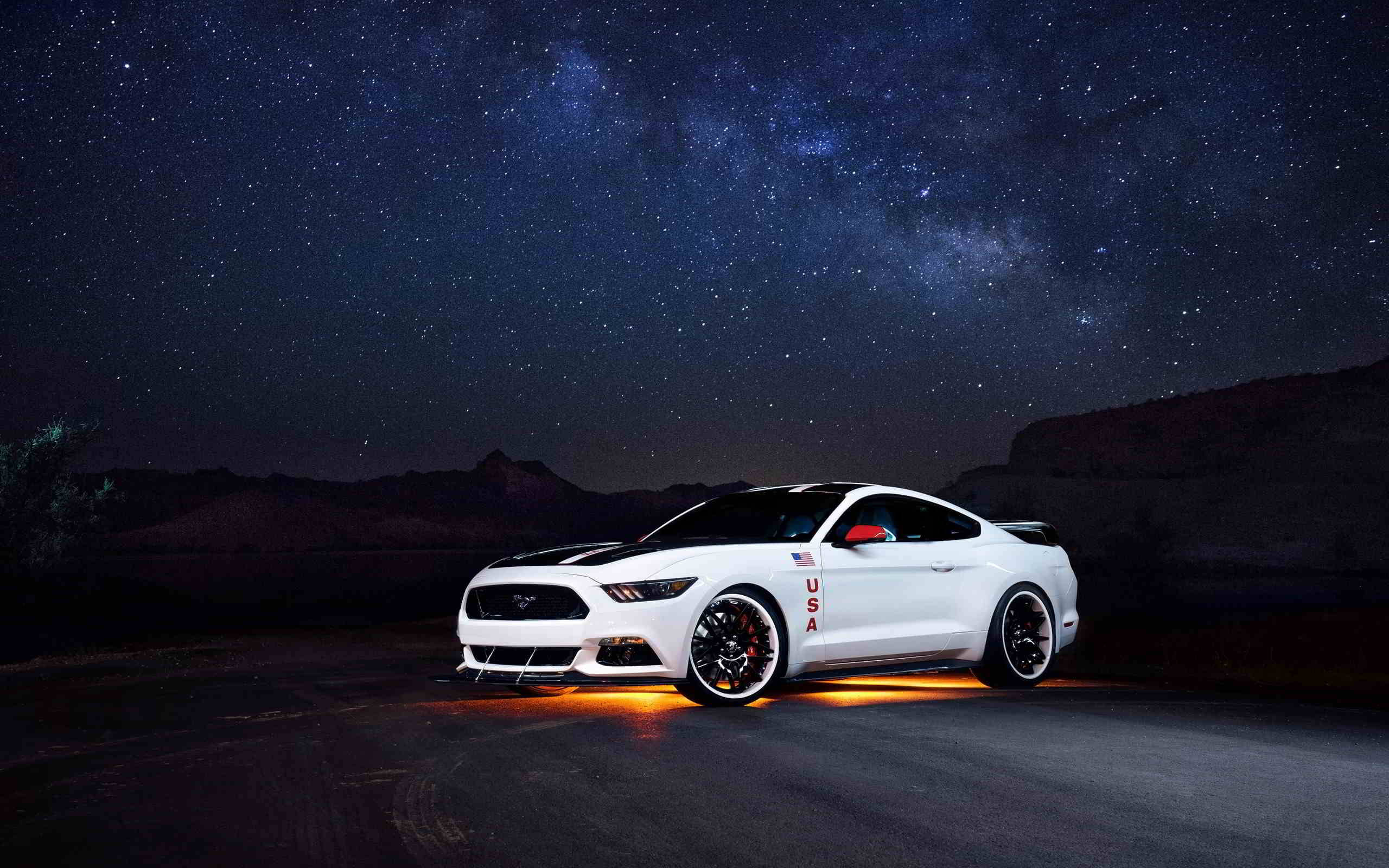Kul bil Hvit Ford Mustang Bakgrunner